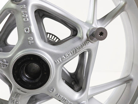 2023 BMW R1250RT RTP K52 Front Silver Wheel Rim 17x3.5 .38mm Runout 36318538086 {{ shop.shopifyCountryName }} - Mototech271