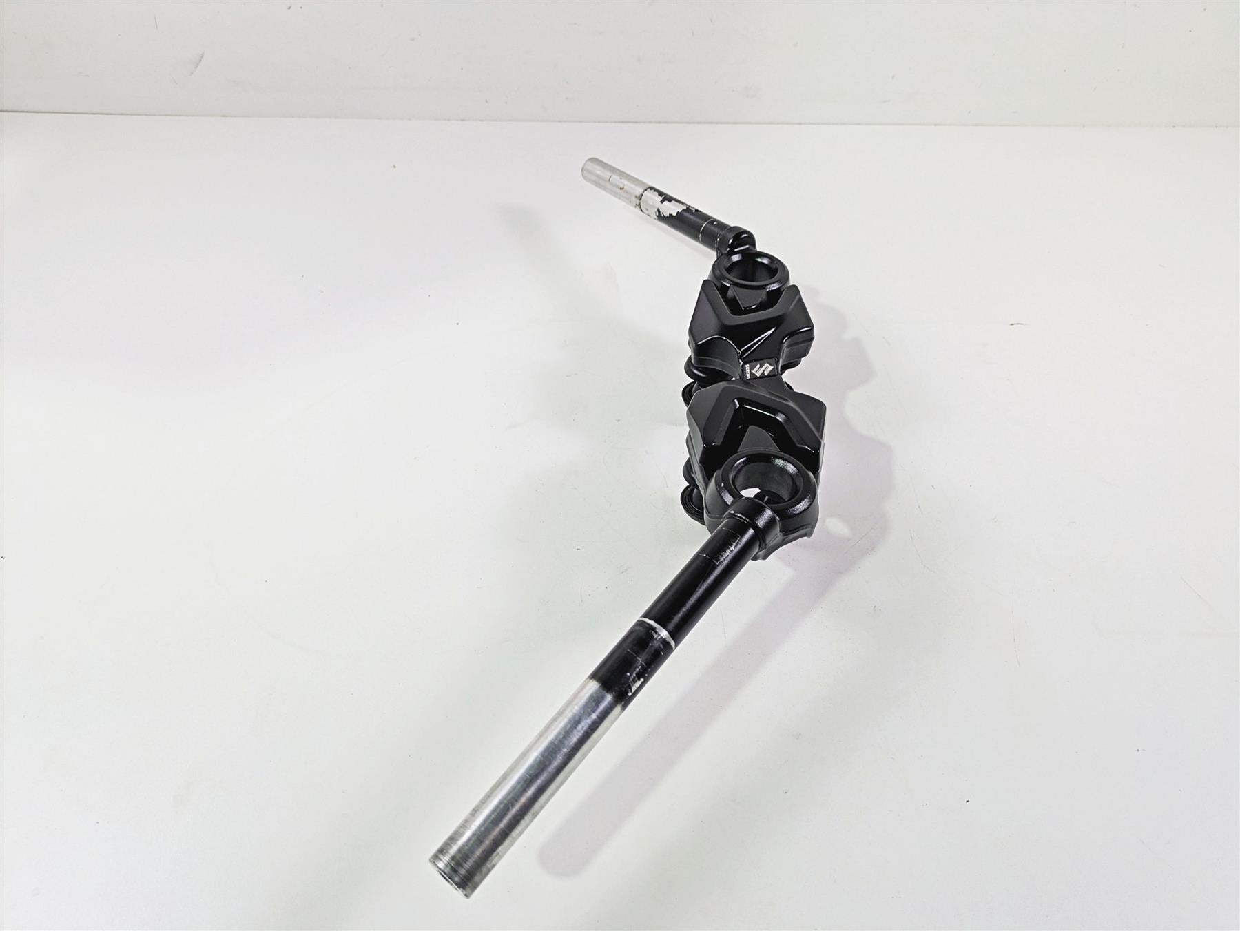 2023 Suzuki GSX1300 RR Hayabusa Handlebar + Mount Set 56111-10L00 {{ shop.shopifyCountryName }} - Mototech271