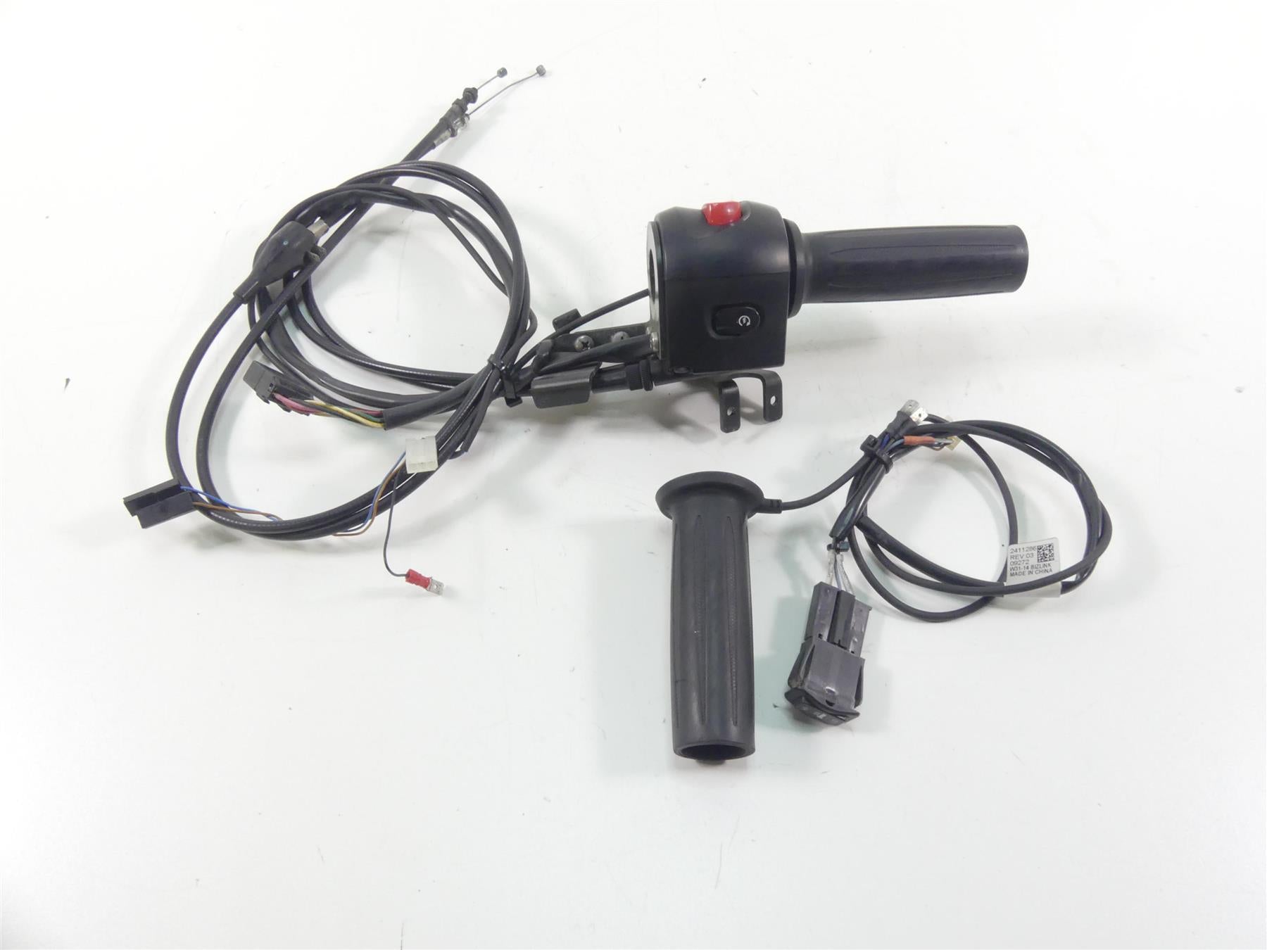 2015 Victory Cross Country Tour Heated Grips + Right Control Switch Set 4011357 | Mototech271