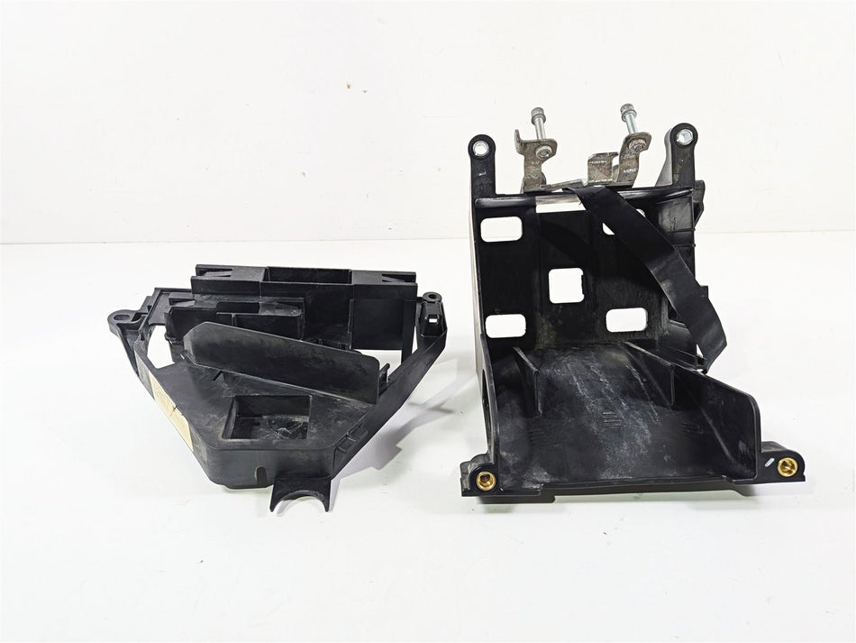 2020 Harley Touring FLTRK Road Glide Battery Electrical Tray -Read 69200175 {{ shop.shopifyCountryName }} - Mototech271