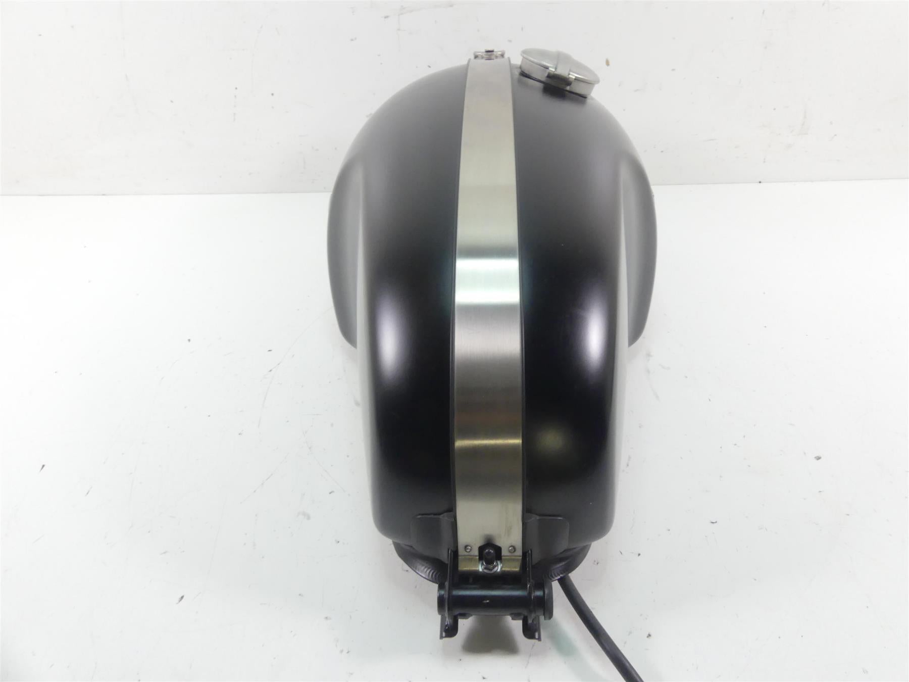 2017 Triumph Thruxton 1200 R Nice Fuel Gas Petrol Tank - No Dents T2405376 {{ shop.shopifyCountryName }} - Mototech271