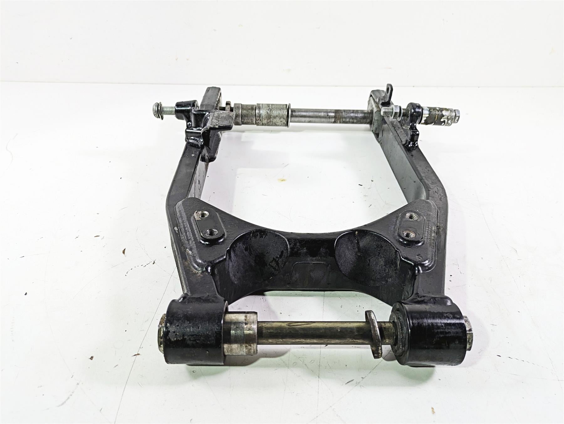 2016 Harley FXDL Dyna Low Rider Rear Swingarm Swing Arm Suspension 47820-10 {{ shop.shopifyCountryName }} - Mototech271