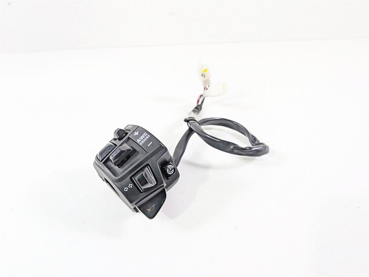 2018 Aprilia RSV4 RR Left Hand Control Switch Awc Cruise Pit Light 2D0002965 {{ shop.shopifyCountryName }} - Mototech271