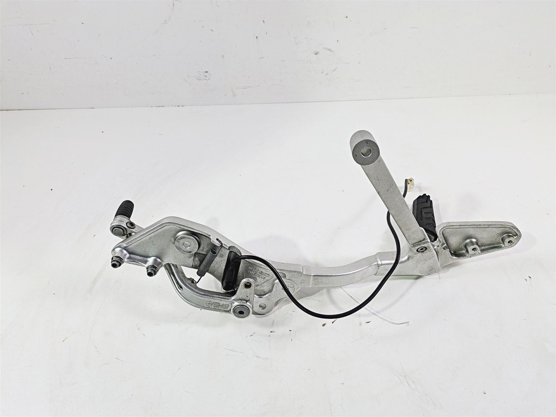 2016 Moto Guzzi Stelvio 1200 8V NTX Right Footpeg Mount & Brake Pedal 886987 {{ shop.shopifyCountryName }} - Mototech271