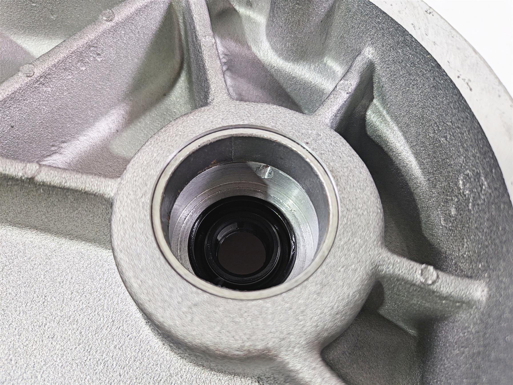 1998 Harley Touring FLHRCI Road King Inner Primary Drive Clutch Cover 60677-94 {{ shop.shopifyCountryName }} - Mototech271