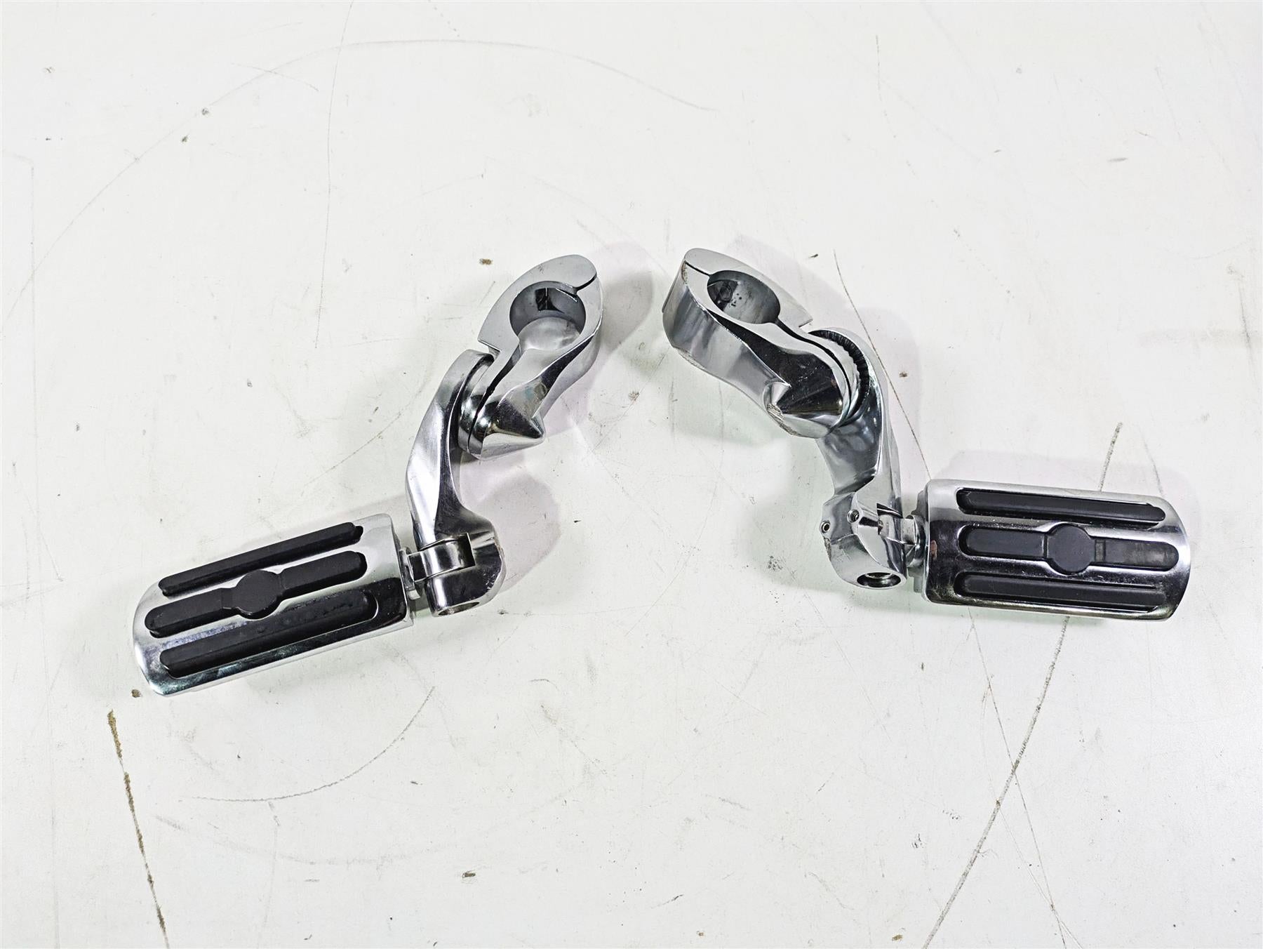 2008 Harley FLSTC 105TH Softail Heritage Highway Foot Peg Rest Set {{ shop.shopifyCountryName }} - Mototech271