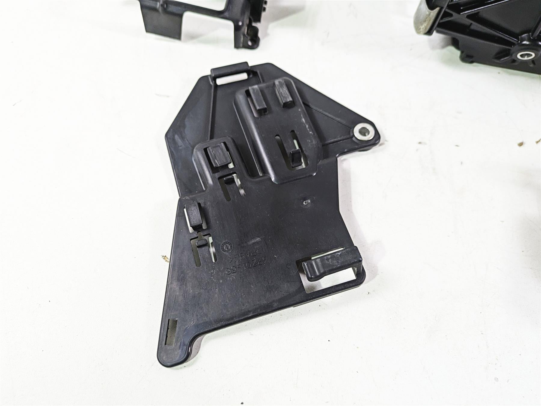 2018 Harley FXBR Softail Breakout Electrical Carrier Battery Set 69201632 {{ shop.shopifyCountryName }} - Mototech271