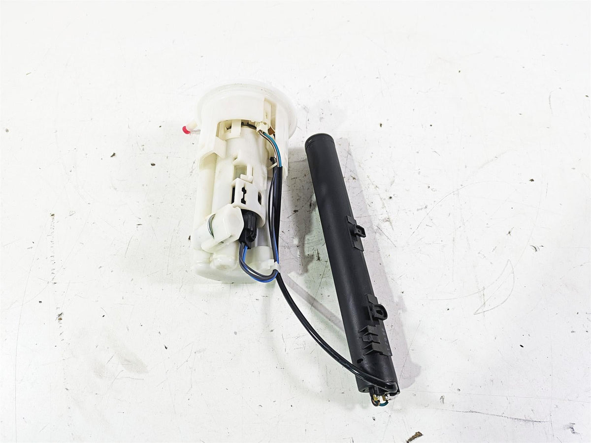 2023 Triumph Street Triple 765 RS Fuel Gas Petrol Pump & Sending Unit T2400735 {{ shop.shopifyCountryName }} - Mototech271