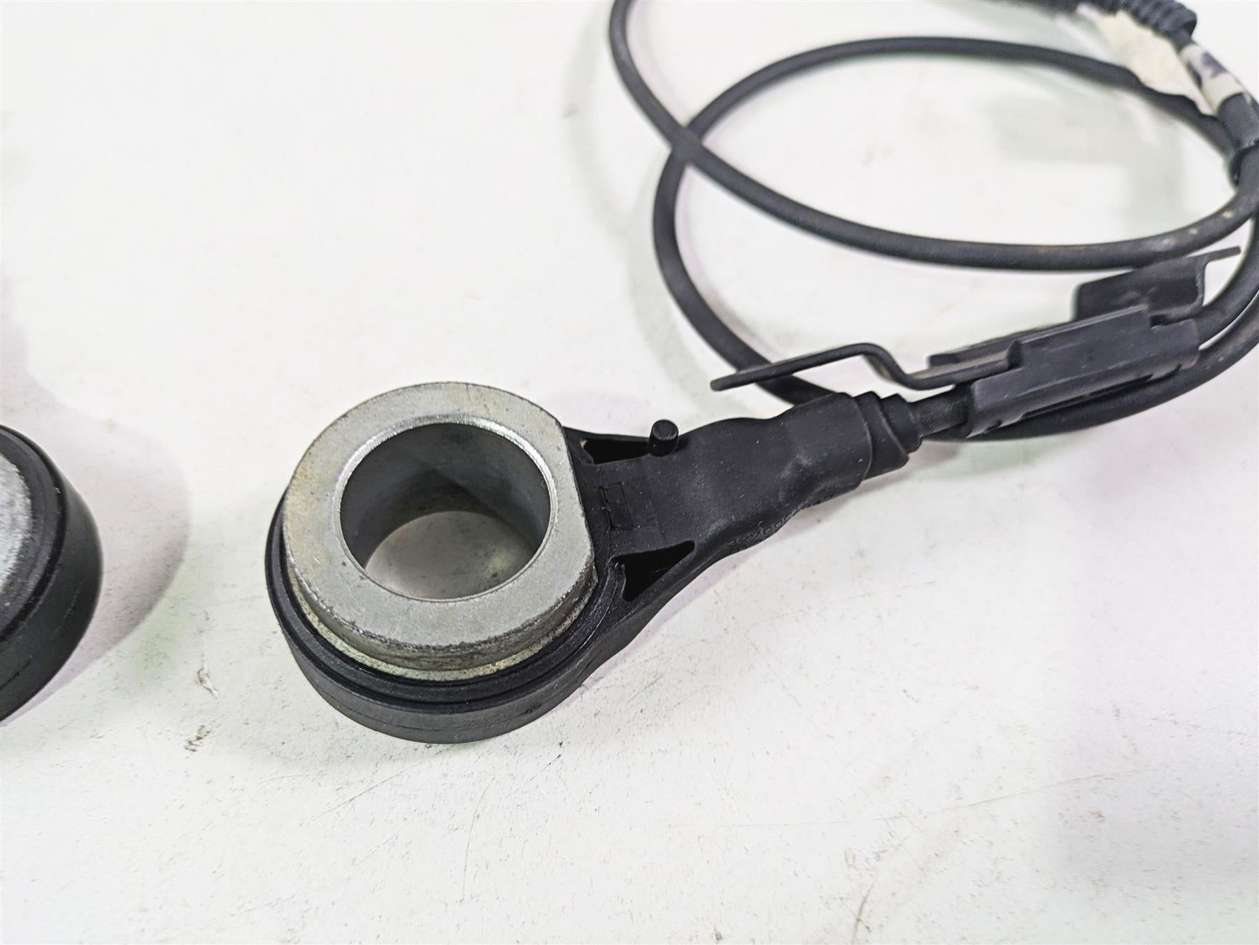 2015 Harley Touring FLHTKL Electra Glide Abs Brake Speed Sensor Set 40615-08 {{ shop.shopifyCountryName }} - Mototech271