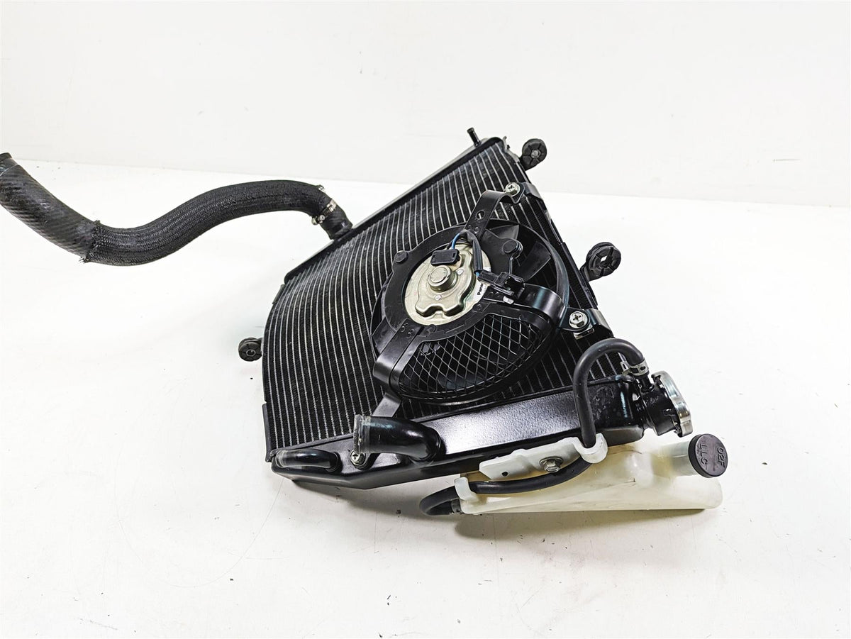 2009 Suzuki GSXR750 K9 Radiator Fan Hoses Reservoir Set - Read 17710-01H10 {{ shop.shopifyCountryName }} - Mototech271