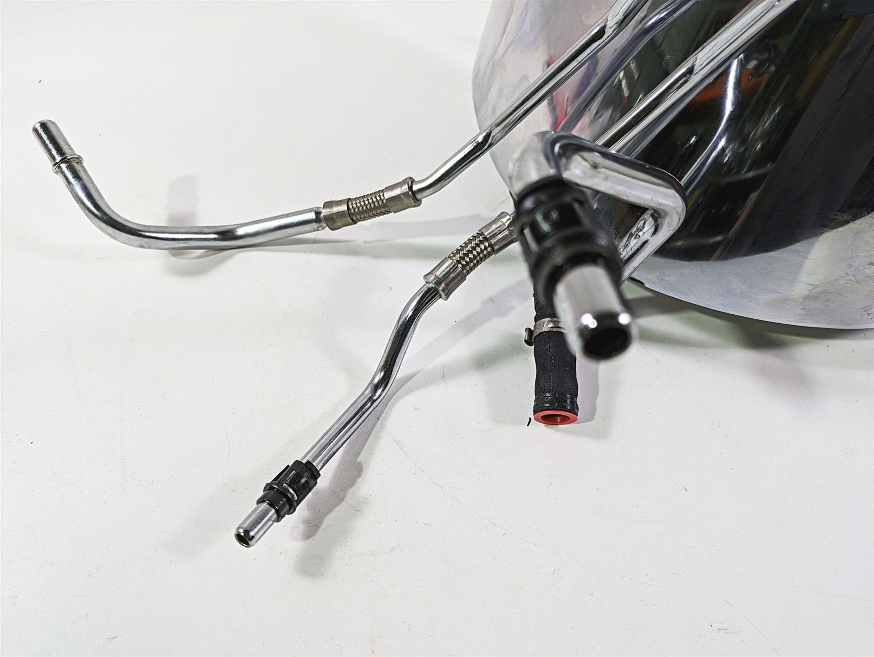 2008 Harley FLSTC Softail Heritage Oil Tank Reservoir & Lines Set 62498-00A {{ shop.shopifyCountryName }} - Mototech271