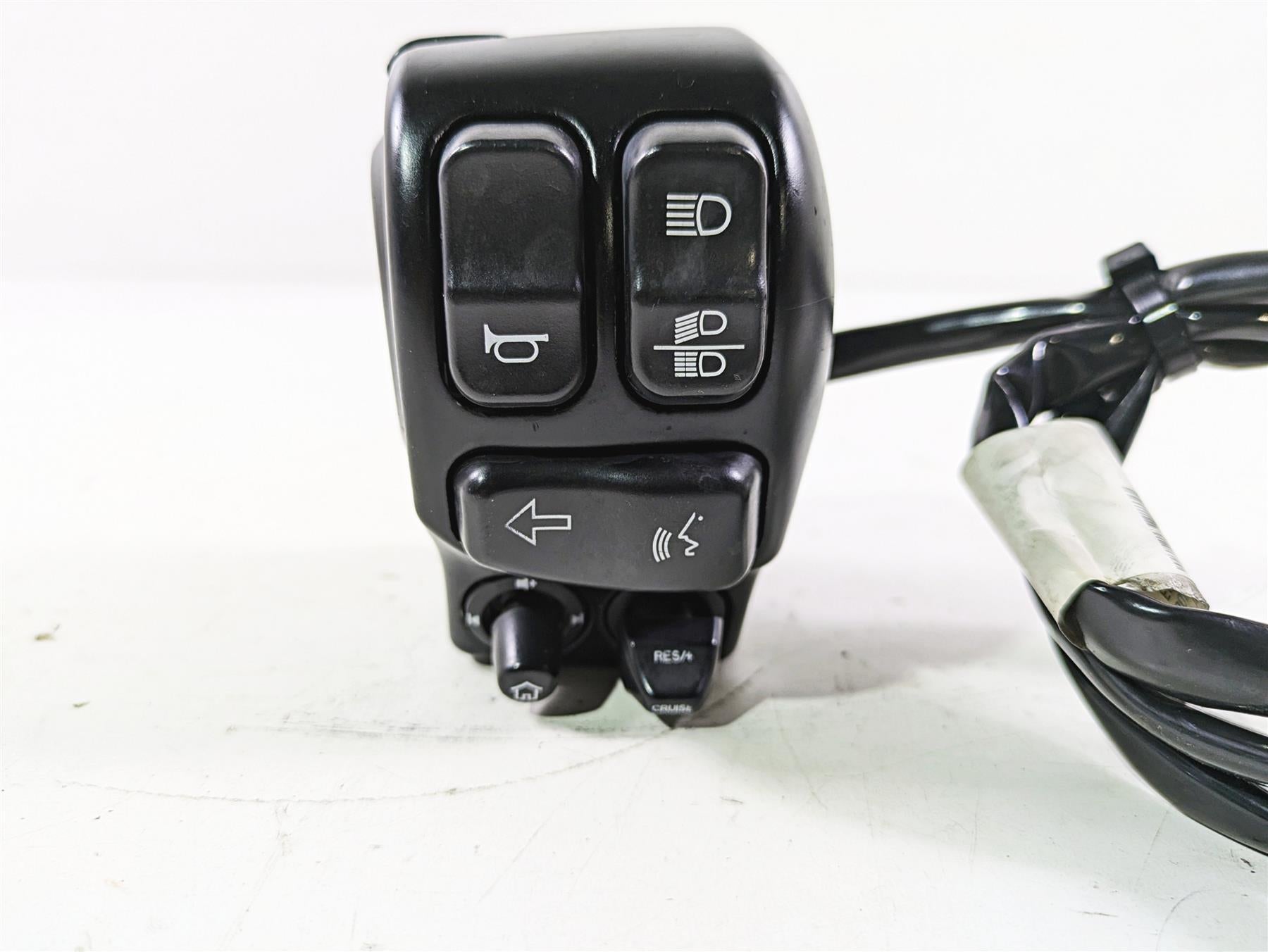 2016 Harley Touring FLTRX Road Glide Left Hand Control Switch 71500128B {{ shop.shopifyCountryName }} - Mototech271