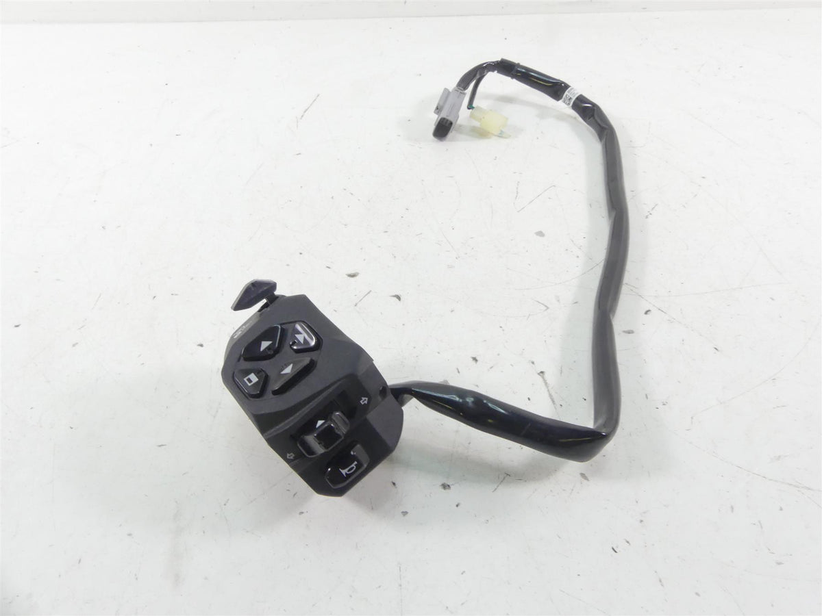 2021 Aprilia RS 660 Left Hand Blinker Mode Control Switch 2D000548 {{ shop.shopifyCountryName }} - Mototech271