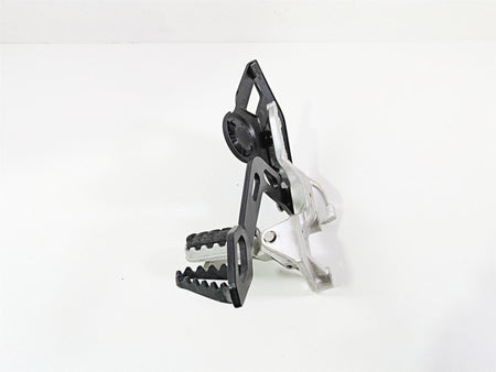 2024 Triumph Tiger 900 GT Right Front Footpeg & Brake Pedal T2082358 T2021653 {{ shop.shopifyCountryName }} - Mototech271