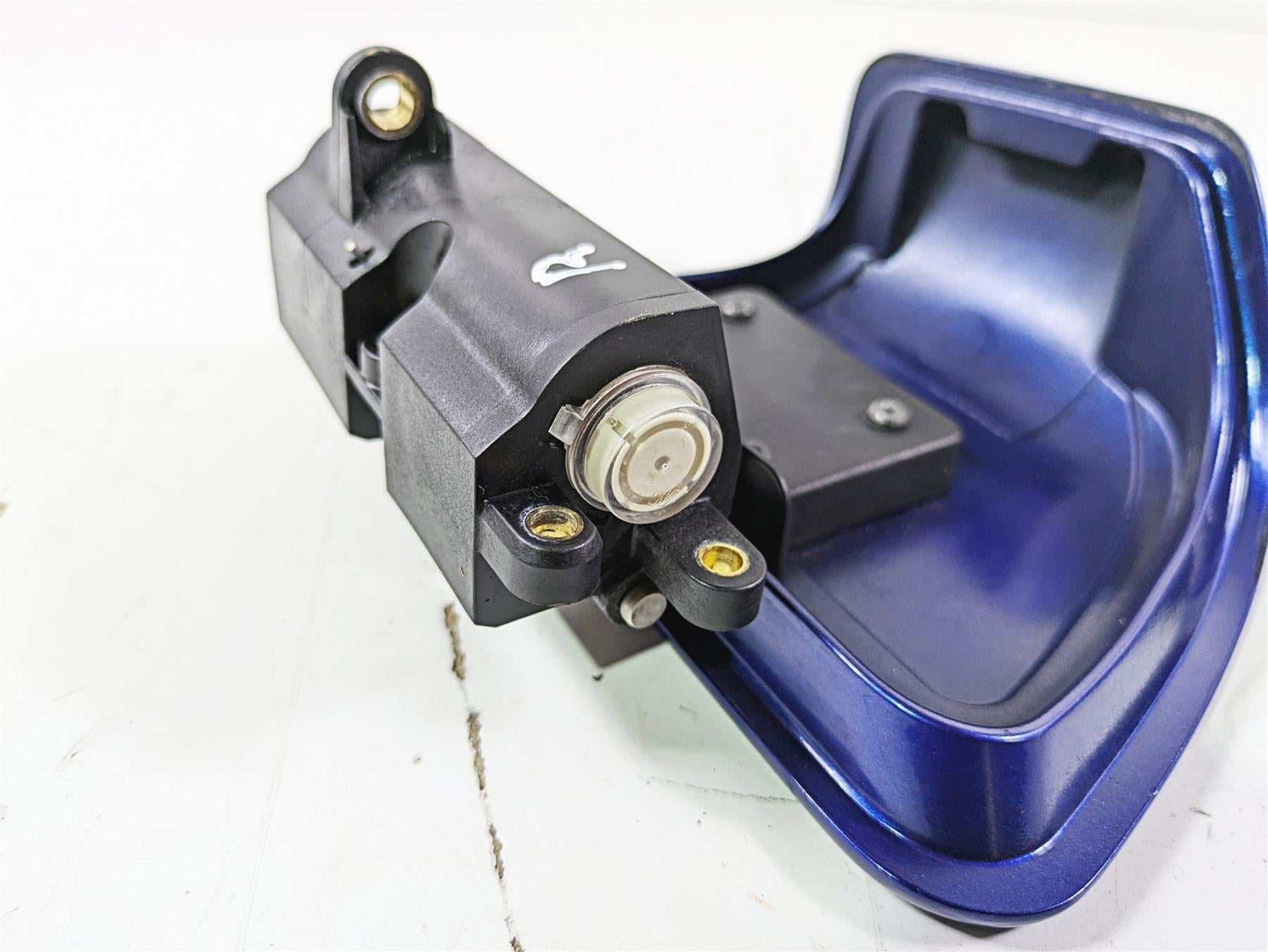 2016 Harley Touring FLTRX Road Glide Front Inner Fairing Door Set 76000376 {{ shop.shopifyCountryName }} - Mototech271