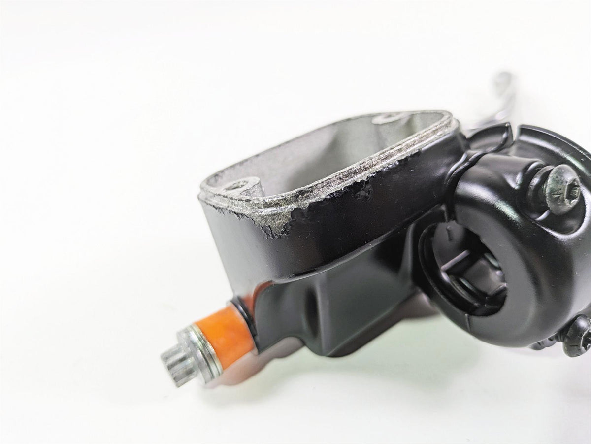 2014 Harley FXDF Dyna Fat Bob Front Brake Master Cylinder 11/16 45170-08F {{ shop.shopifyCountryName }} - Mototech271