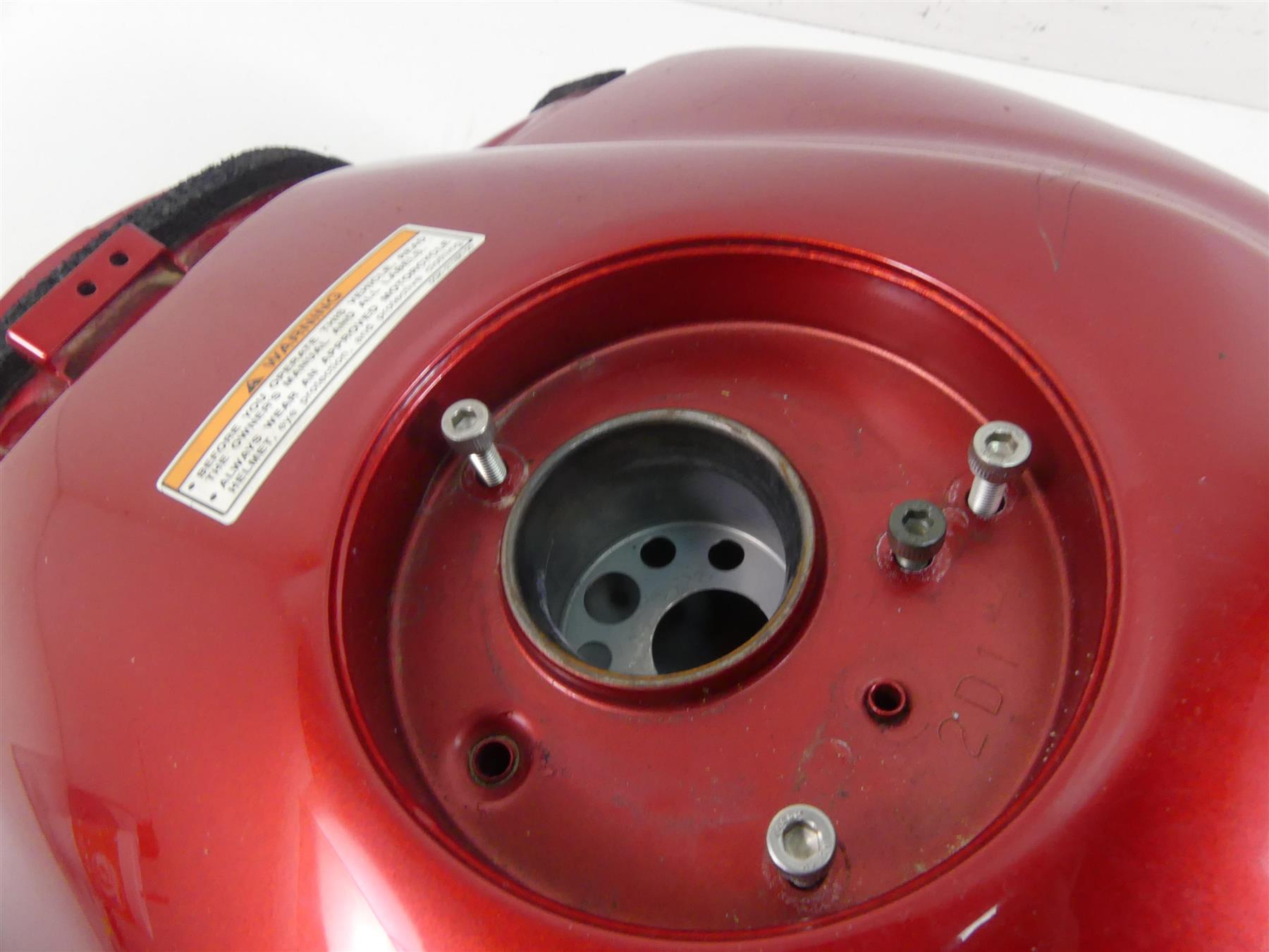 2008 Yamaha FZ1 Fazer Fuel Gas Petrol Tank - Dented 2D1-YK241-00 {{ shop.shopifyCountryName }} - Mototech271