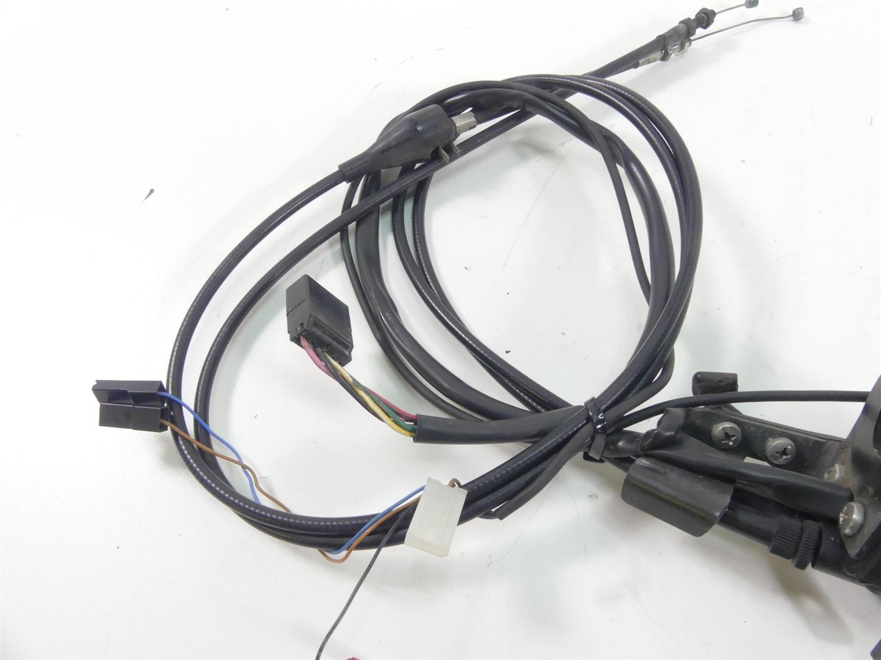 2015 Victory Cross Country Tour Heated Grips + Right Control Switch Set 4011357 {{ shop.shopifyCountryName }} - Mototech271