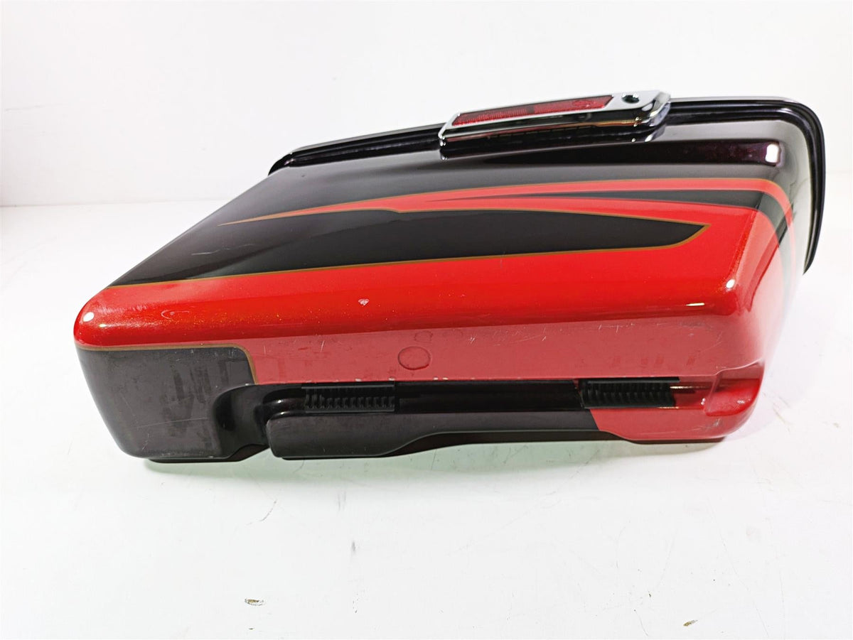 2017 Harley Touring FLHTKSE CVO E-Glide Right Saddlebag Black Garnet 90200412 {{ shop.shopifyCountryName }} - Mototech271