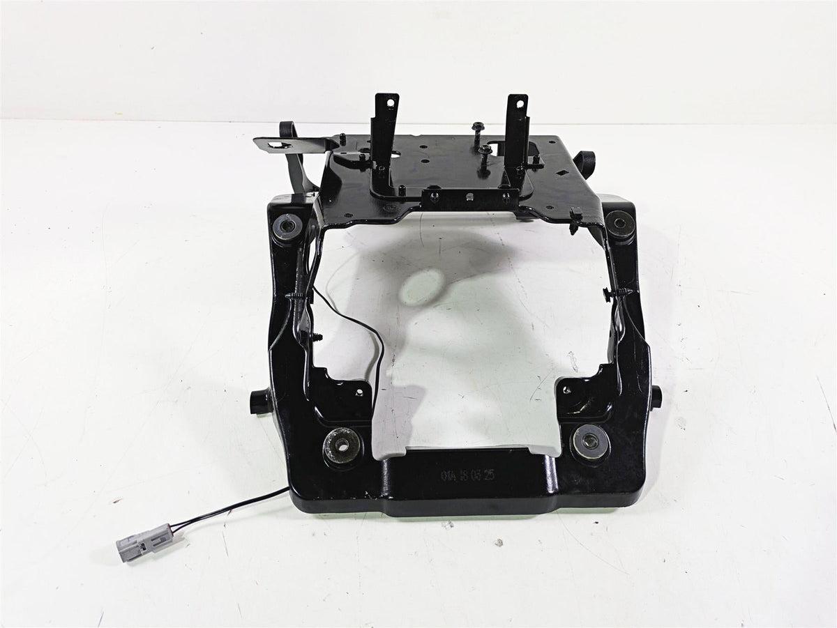 2018 Indian Chieftain Limited Front Fairing Stay Holder Carrier 1022608 {{ shop.shopifyCountryName }} - Mototech271