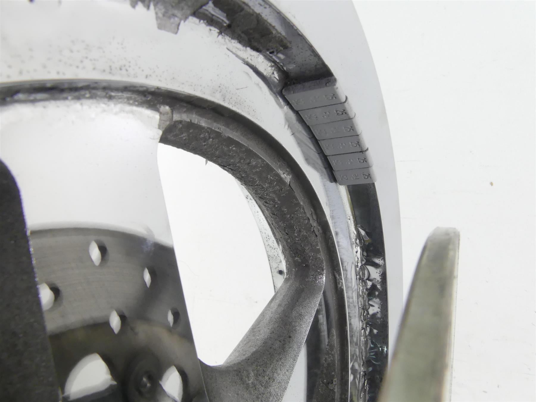 2005 Harley Touring CVO FLHTCSE Electra Glide Rear Wheel Rim 16x3 43846-02A {{ shop.shopifyCountryName }} - Mototech271