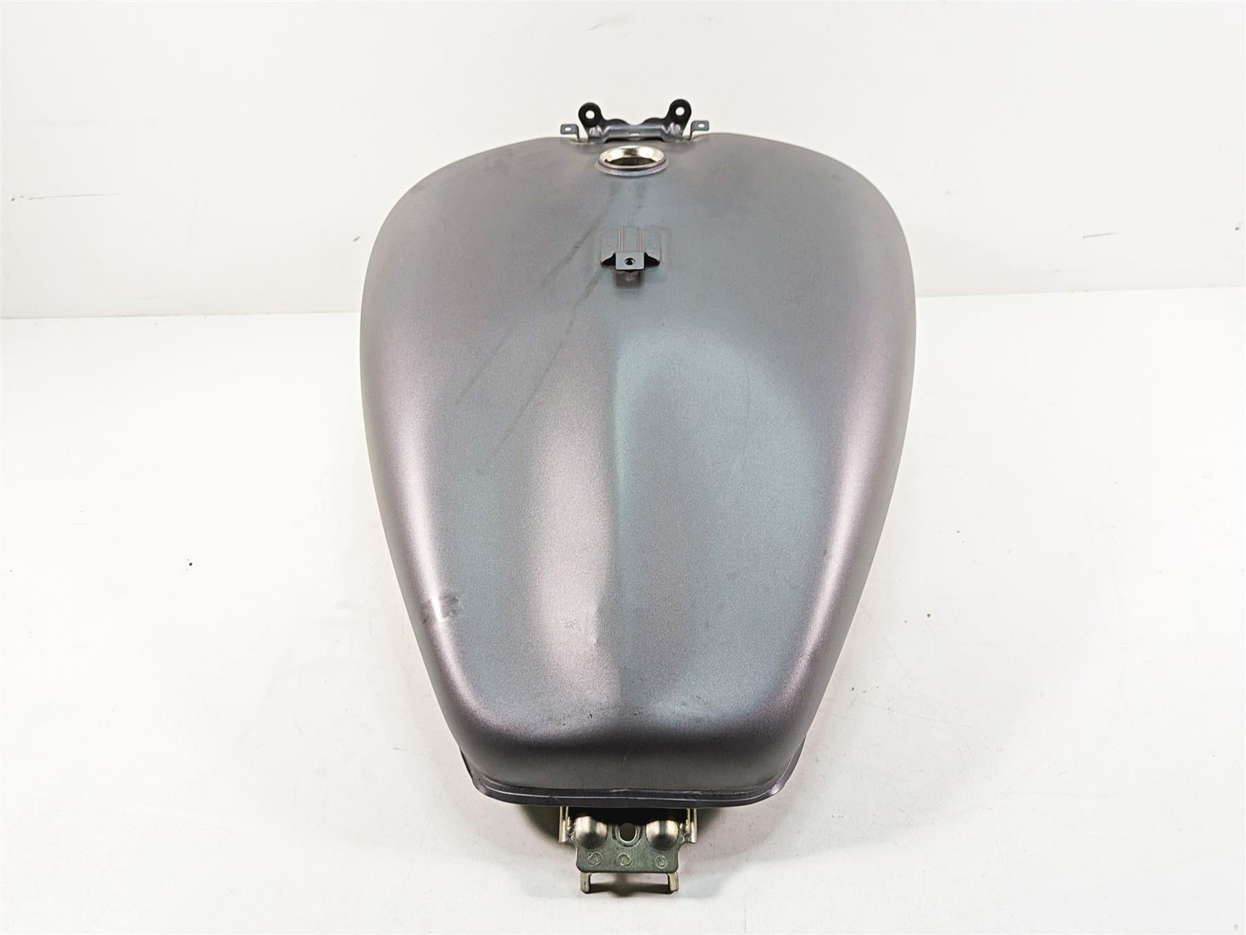 2016 Suzuki M109R VZR1800 Fuel Gas Petrol Tank - Read 49100-48G30-PGZ {{ shop.shopifyCountryName }} - Mototech271