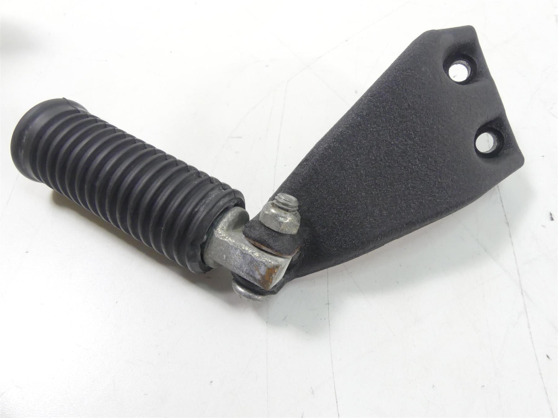 2009 Harley FXDF Dyna Fat Bob Front Left Mid Foot Control & Shifter 50667-07 {{ shop.shopifyCountryName }} - Mototech271