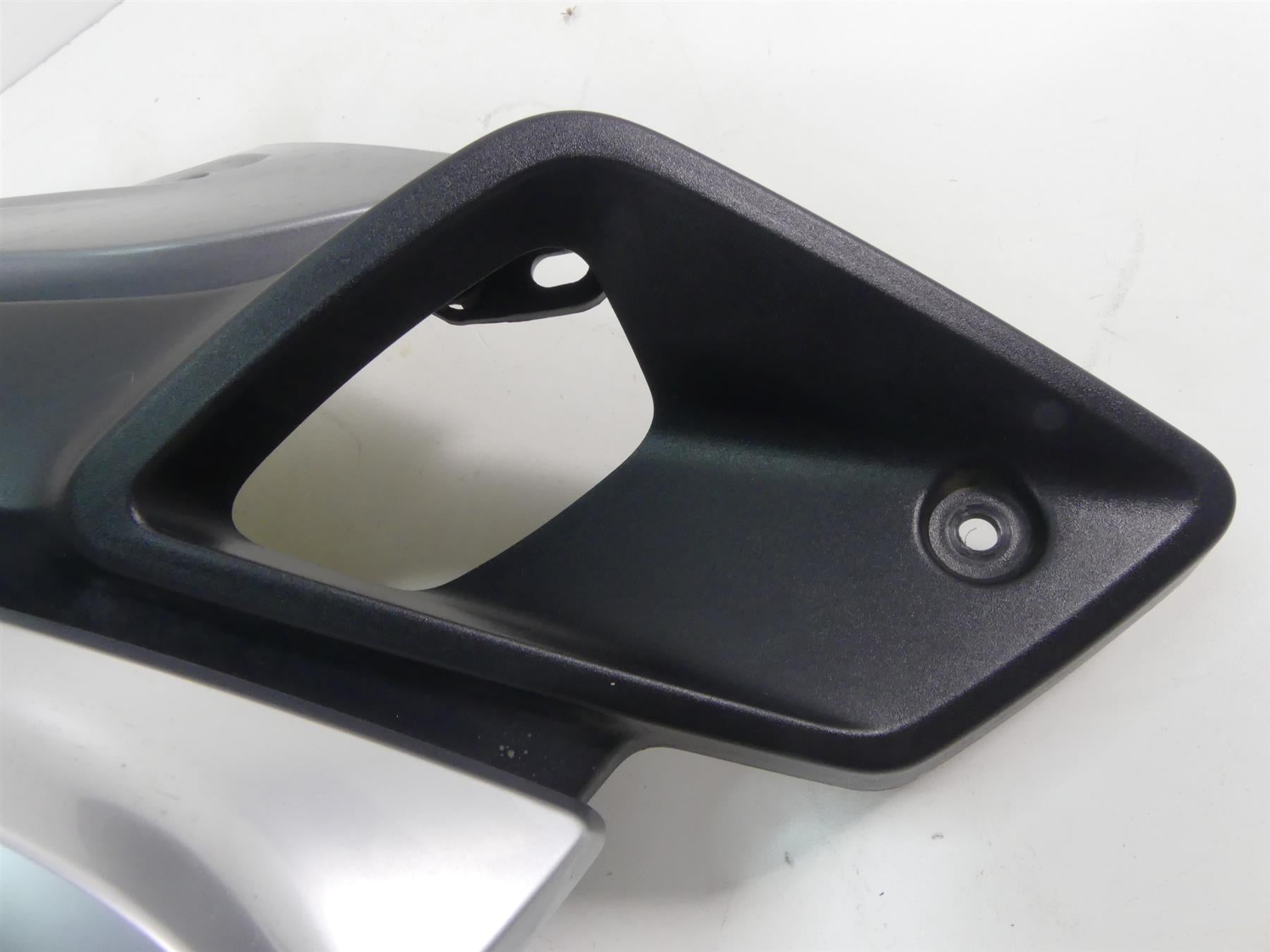 2014 BMW R1200GS K50 Right Side Fuel Gas Tank Fairing Cover + Emblem 46638533680 {{ shop.shopifyCountryName }} - Mototech271