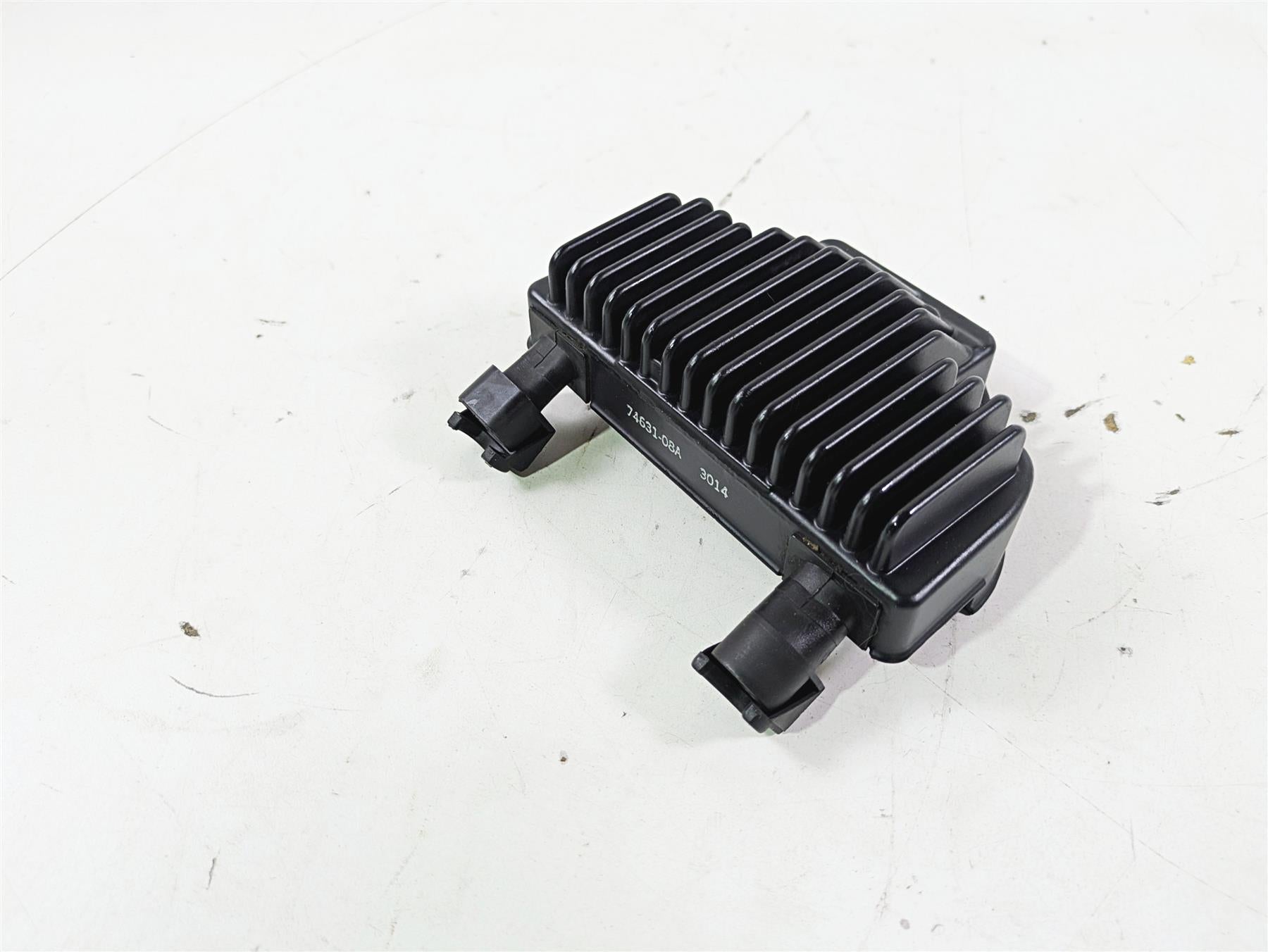 2015 Harley FXDL Dyna Low Rider Rectifier Voltage Regulator 74631-08A {{ shop.shopifyCountryName }} - Mototech271