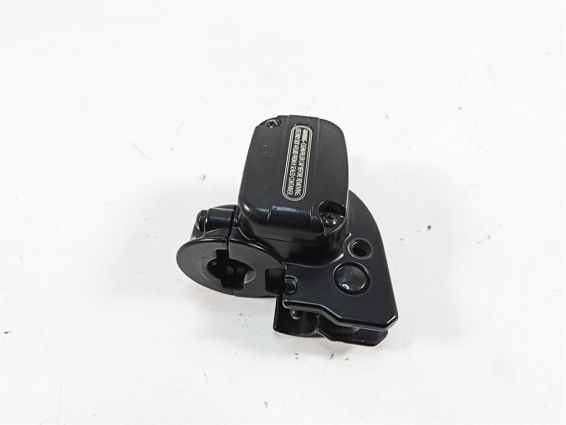 2019 Harley Touring FLHX Street Glide Front Brake Master Cylinder 11/16 44551-08 {{ shop.shopifyCountryName }} - Mototech271