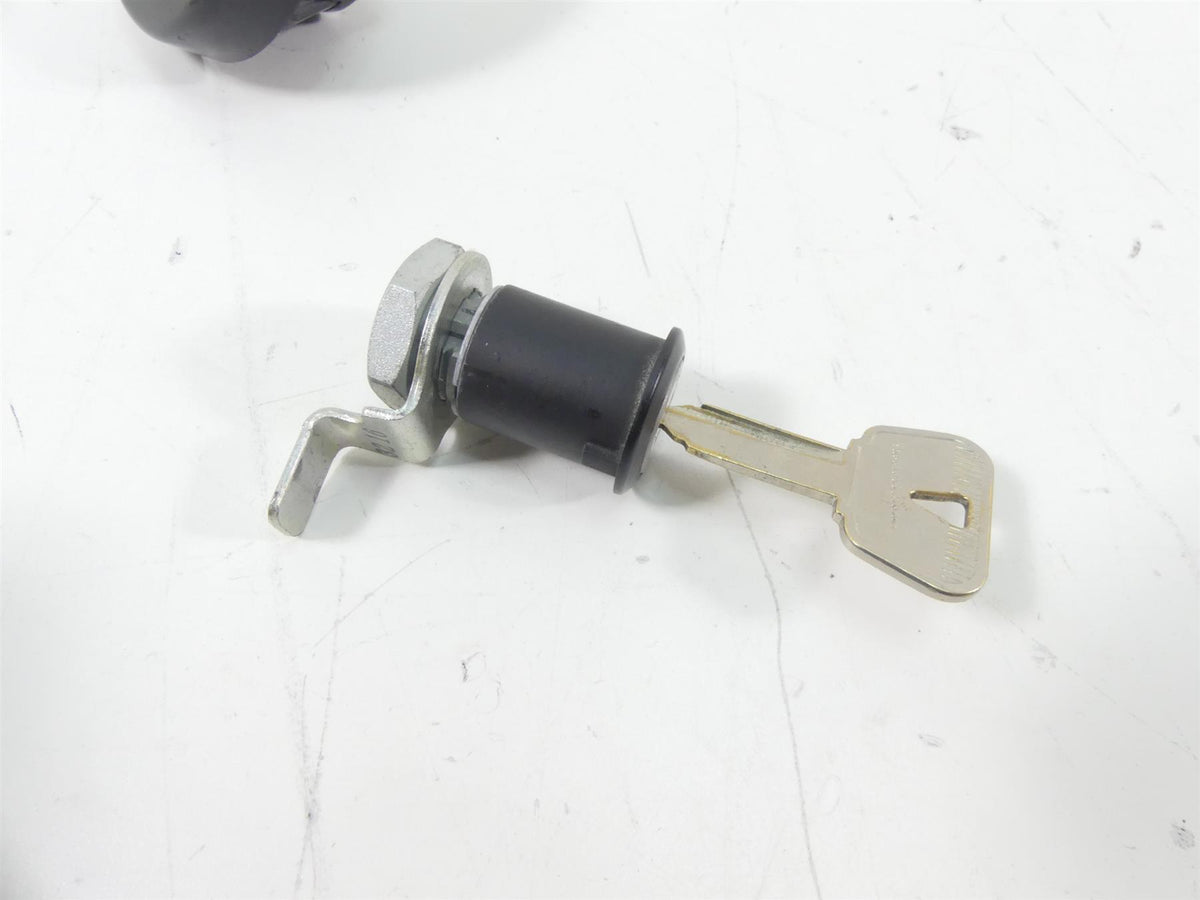 2013 Yamaha VMX17 V-Max 1700 Ignition Switch Key Lock Cap Set 2S3-82501-00-00 {{ shop.shopifyCountryName }} - Mototech271
