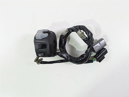 2023 Suzuki GSX1300 RR Hayabusa Left Blinker Control Switch - Read 37400-10L01 {{ shop.shopifyCountryName }} - Mototech271