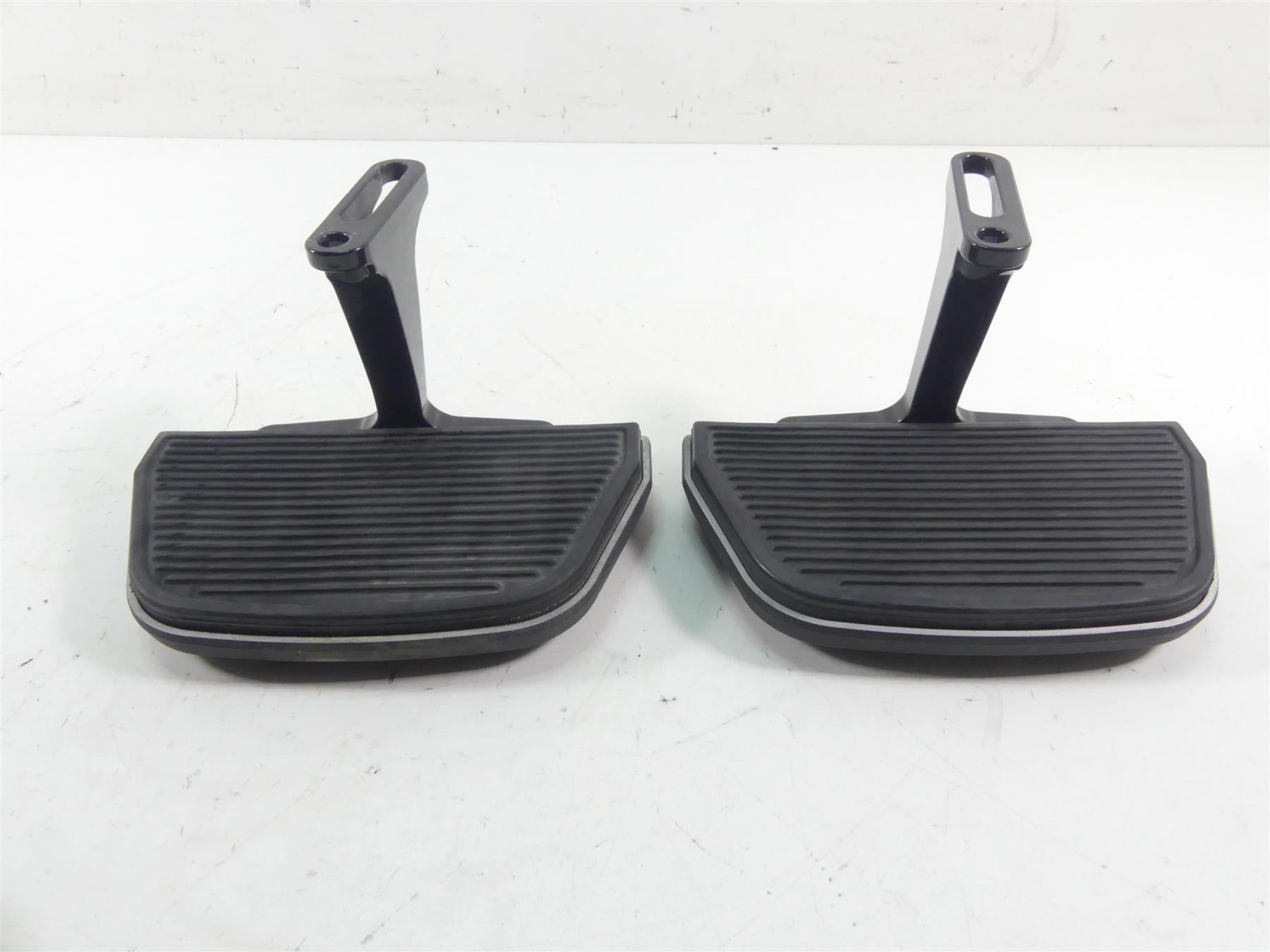 2012 Harley Touring FLHTK Electra Glide Rear Passenger Floorboard Set 50613-91A