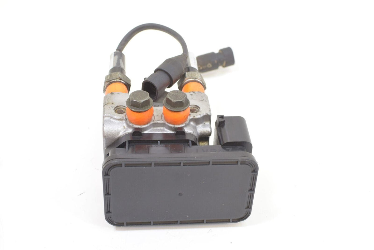 2015 Indian Chief Vintage Abs Brake Pump Module 1911987 2204981 {{ shop.shopifyCountryName }} - Mototech271