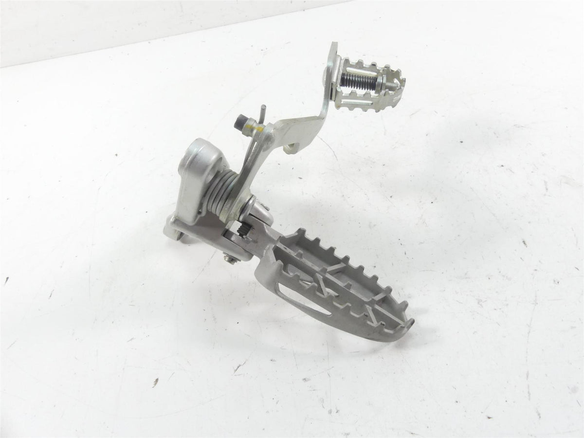 2020 Ducati Multistrada 1260 Enduro Right Front Footpeg & Brake Pedal 82422892AA {{ shop.shopifyCountryName }} - Mototech271