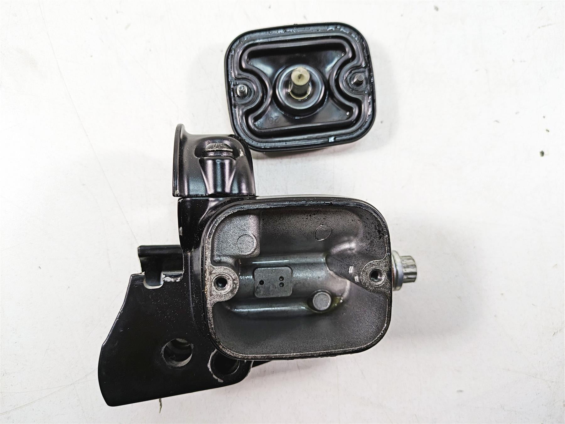 2006 Harley FLSTI Softail Heritage Front Brake Master Cylinder 9/16" 45029-11D {{ shop.shopifyCountryName }} - Mototech271