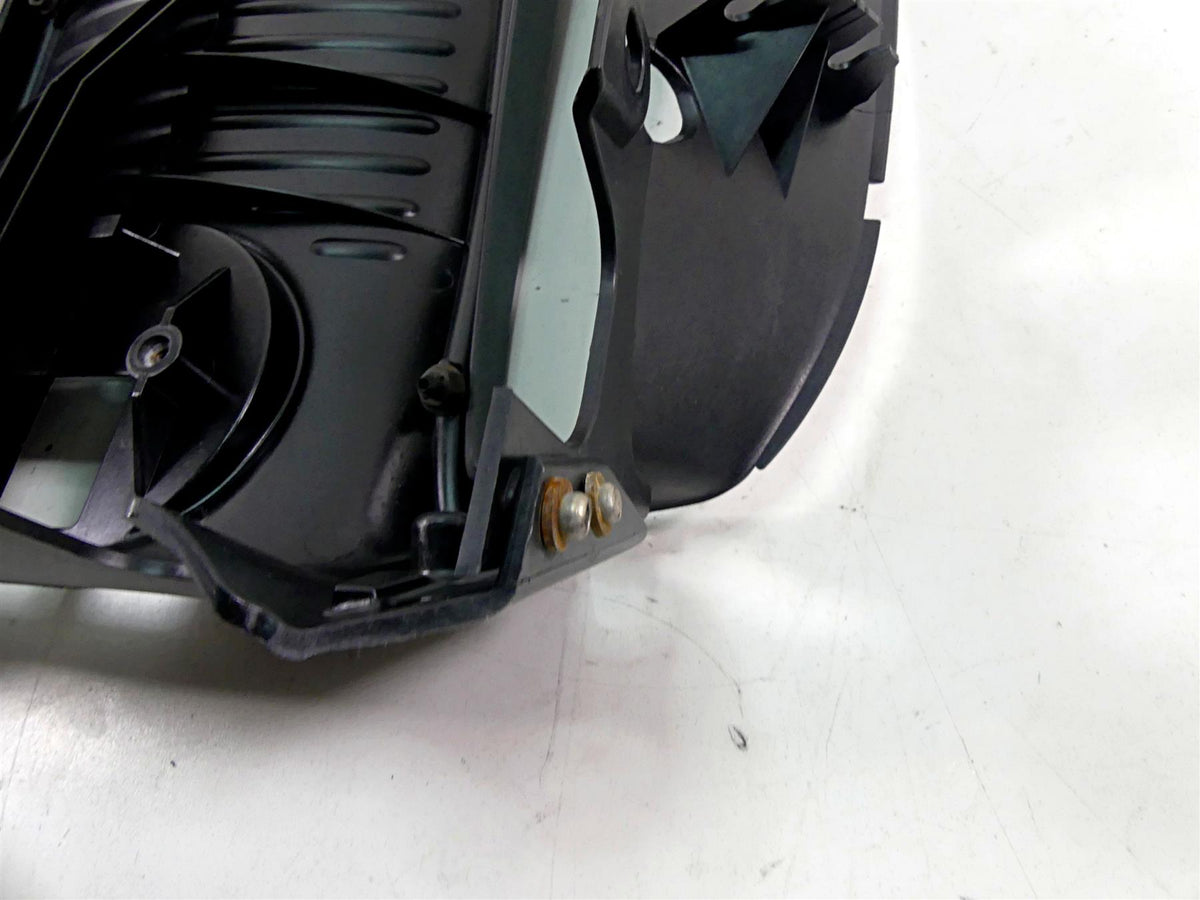 2015 Harley VRSCF Muscle V-Rod Radiator Center Cover Fairing 26826-09 {{ shop.shopifyCountryName }} - Mototech271