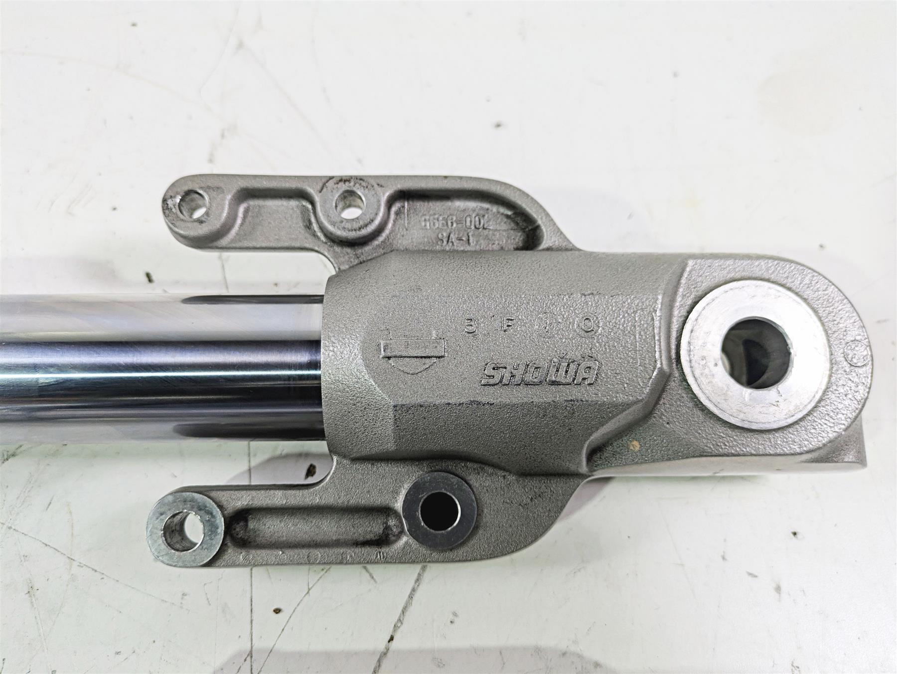 2012 Harley VRSCF Muscle V Rod Straight Front Fork Leg Set 48700-09 48701-09 {{ shop.shopifyCountryName }} - Mototech271