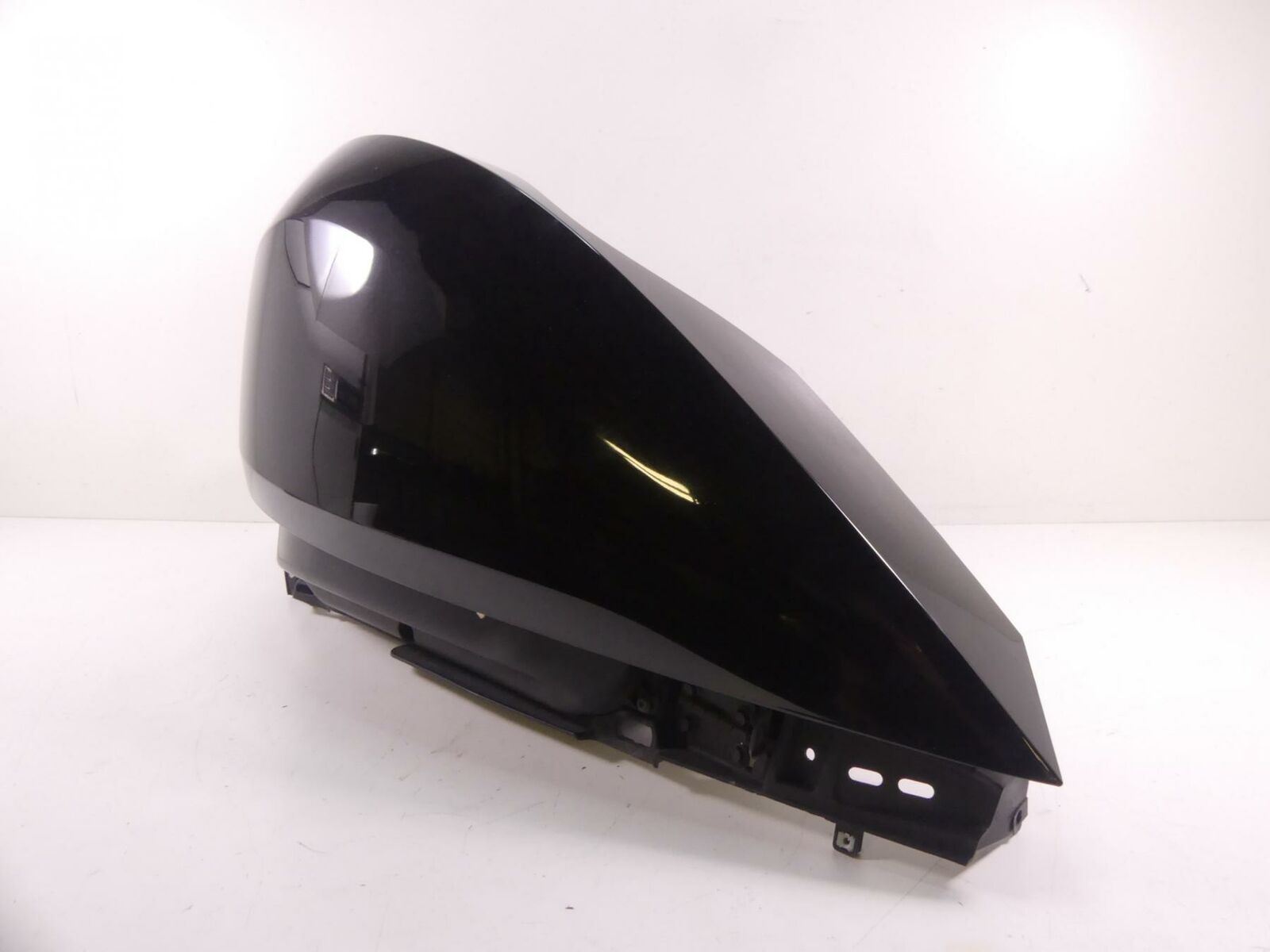 2010 Victory Vision Tour Left Side Saddlebag Luggage Case Box Carrier 5436204 {{ shop.shopifyCountryName }} - Mototech271