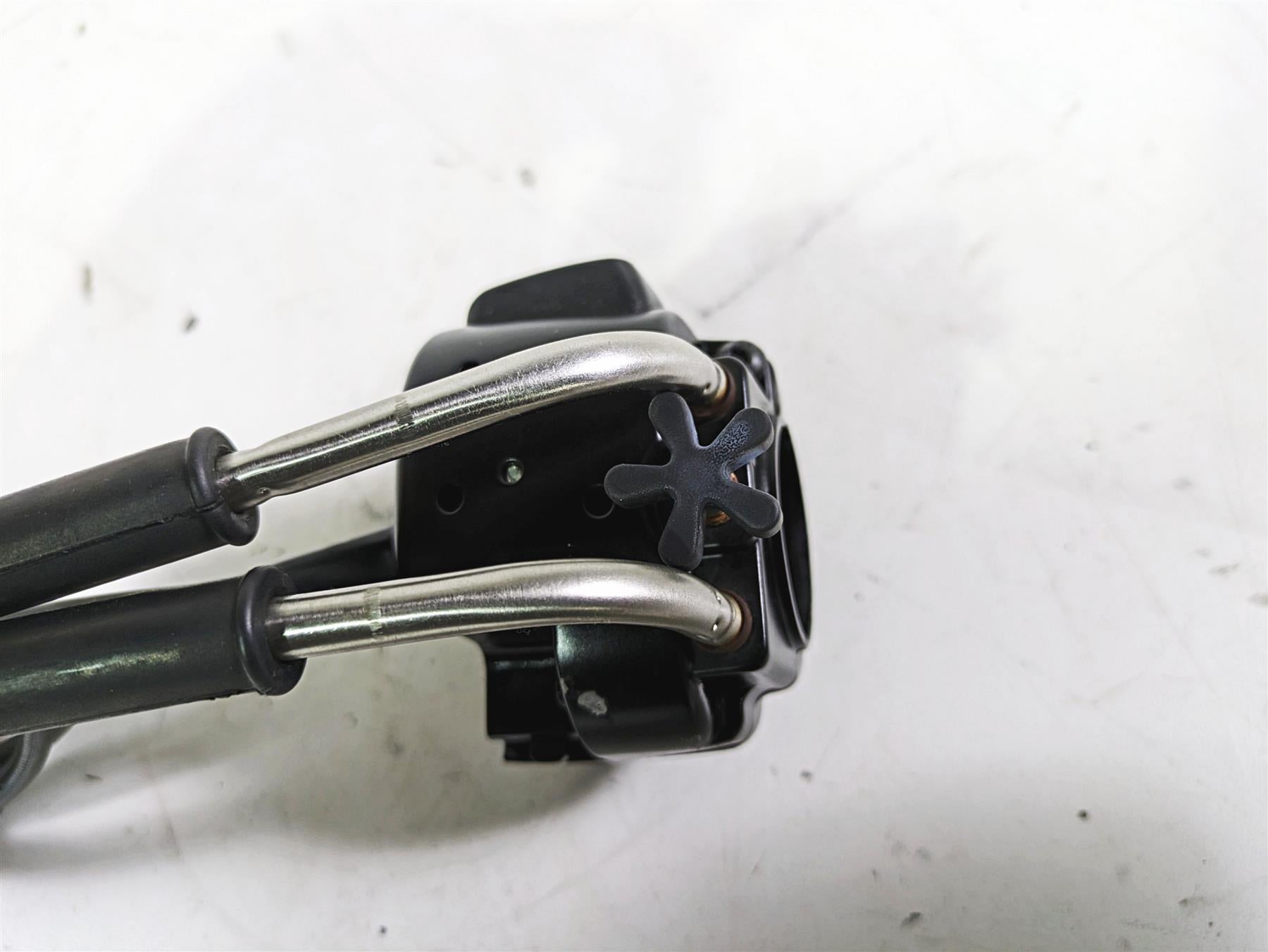 2013 Harley VRSCDX Night Rod Sp Right Hand Start Control Switch 71684-06A {{ shop.shopifyCountryName }} - Mototech271