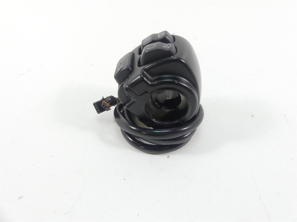 2020 Harley Softail FXBB Street Bob Right Start Stop Control Switch 71500462 {{ shop.shopifyCountryName }} - Mototech271