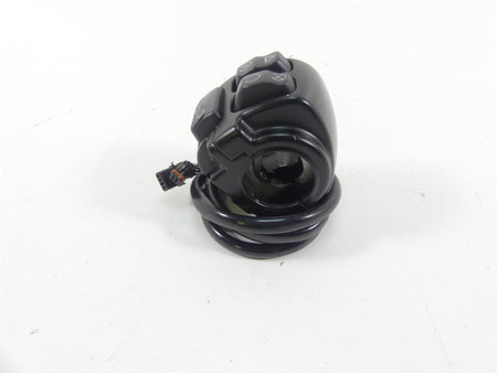 2020 Harley Softail FXBB Street Bob Right Start Stop Control Switch 71500462 {{ shop.shopifyCountryName }} - Mototech271