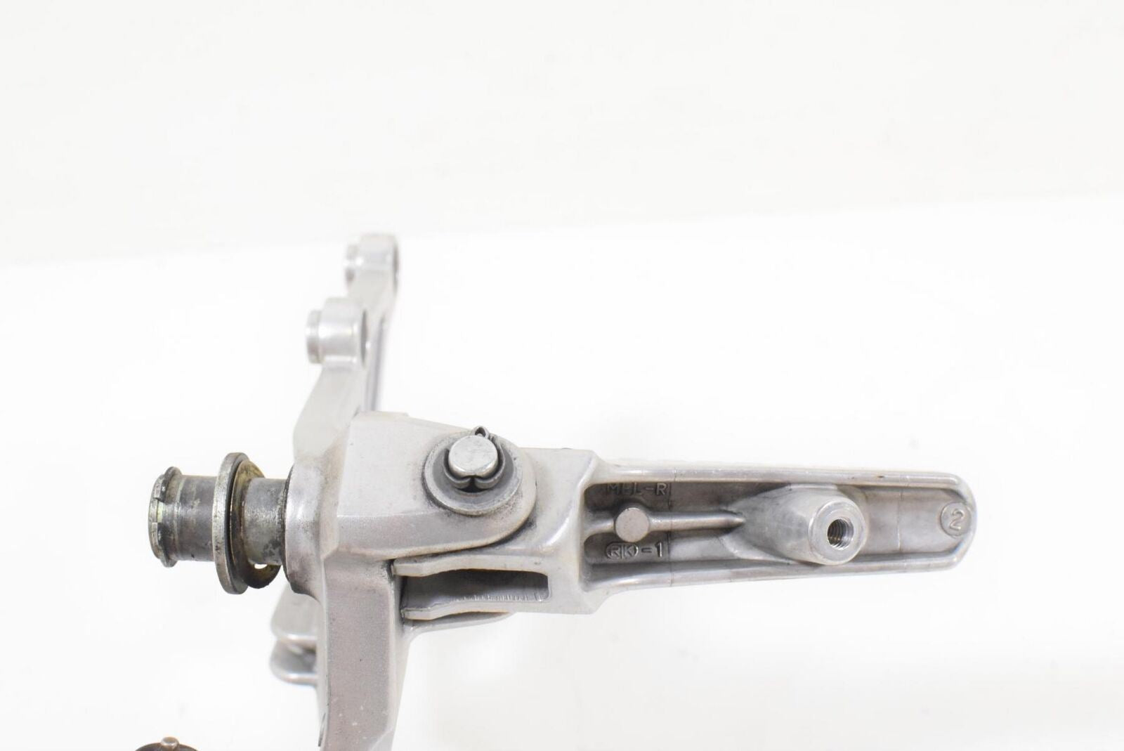 2004 Honda CBR1000RR CBR1000 RR Right Rider Footpeg Foot Peg Rest 50600-MEL-000 {{ shop.shopifyCountryName }} - Mototech271