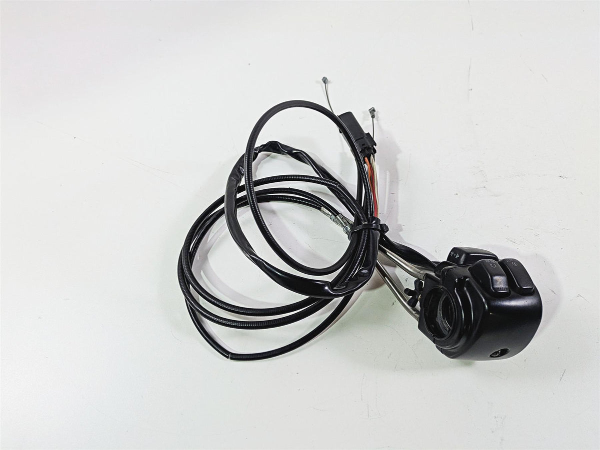 2009 Harley XR1200 Sportster Right Hand Control Switch Throttle -Read 71684-06A {{ shop.shopifyCountryName }} - Mototech271