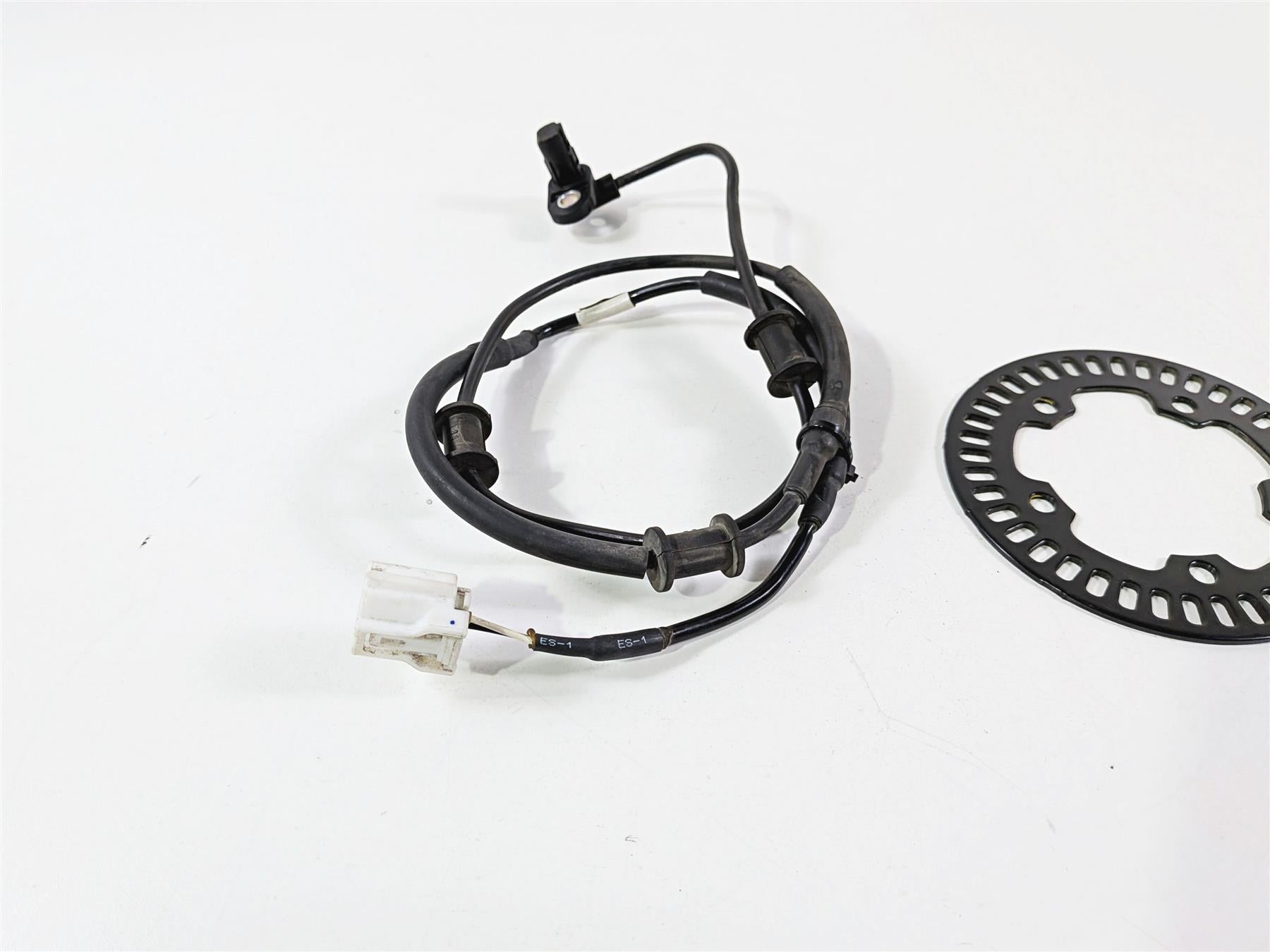 2024 Yamaha YZF R1 RN65 Rear Abs Brake Wheel Speed Sensor - Read 2CR-85980-01-00 {{ shop.shopifyCountryName }} - Mototech271