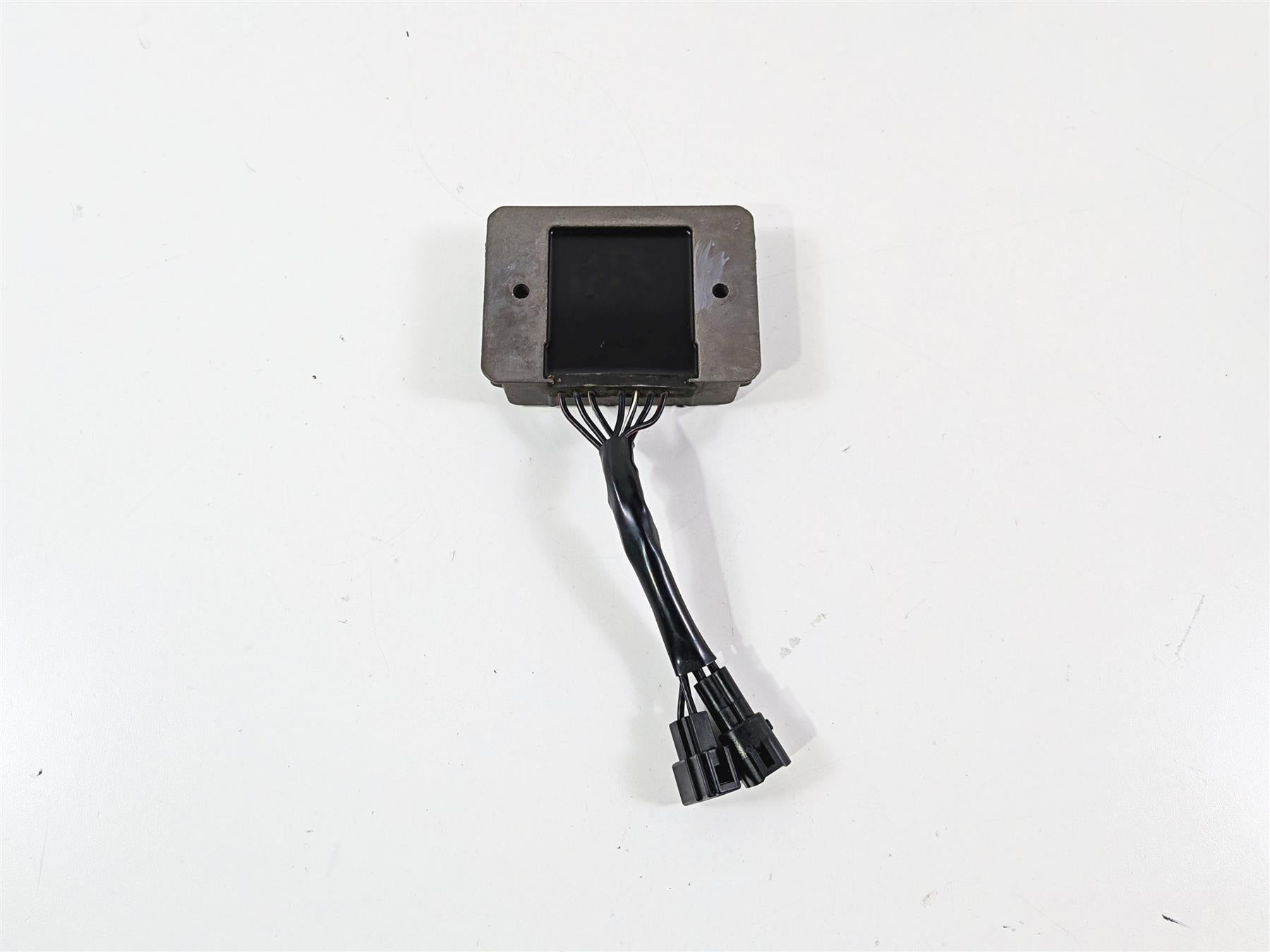 2006 Suzuki C90 VL1500T Boulevard Rectifier Voltage Regulator 32800-47H00 {{ shop.shopifyCountryName }} - Mototech271