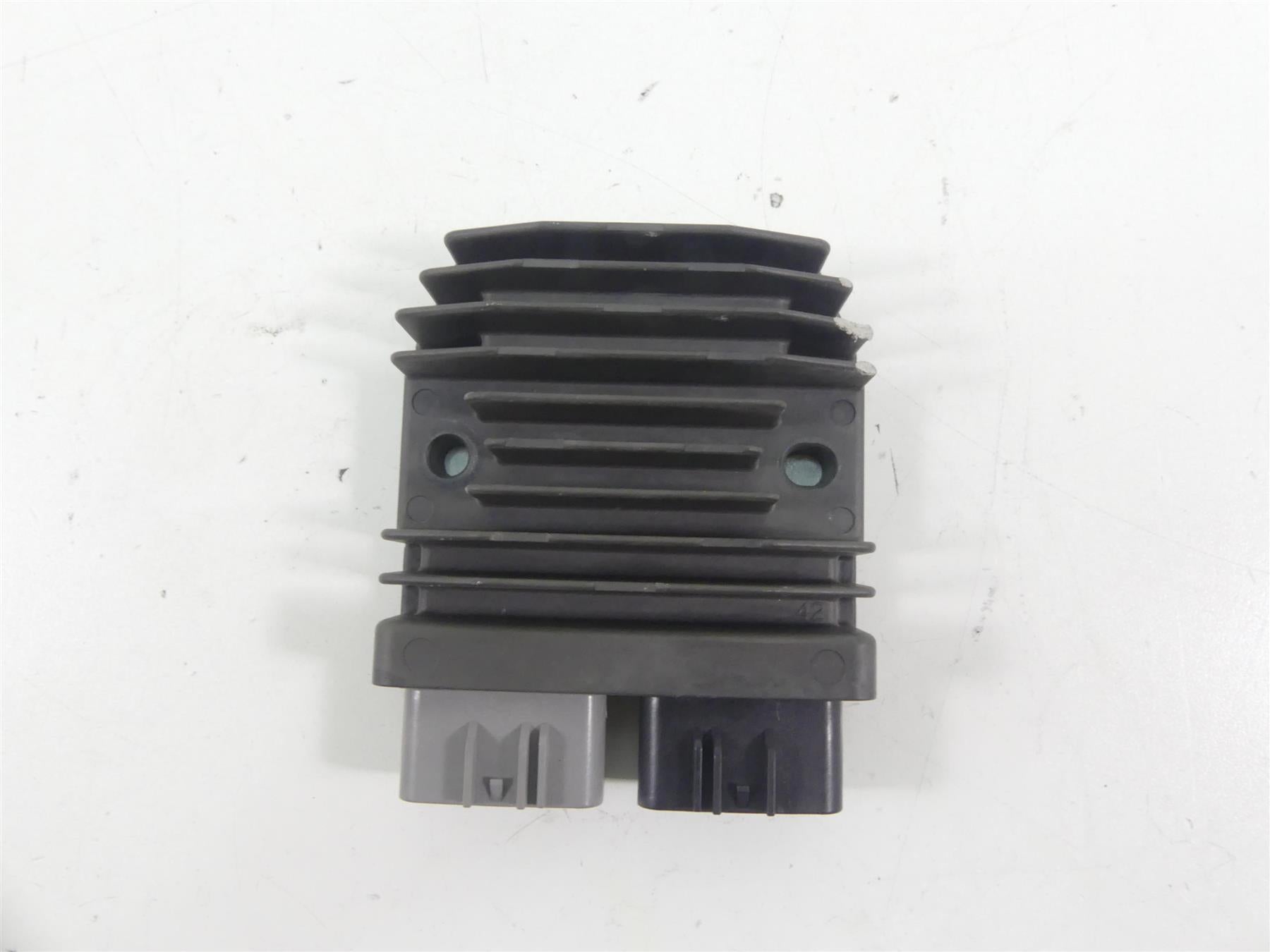 2021 Kawasaki ZX1400 ZX14R Ninja Rectifier Voltage Regulator FH027BA 21066-0771 {{ shop.shopifyCountryName }} - Mototech271