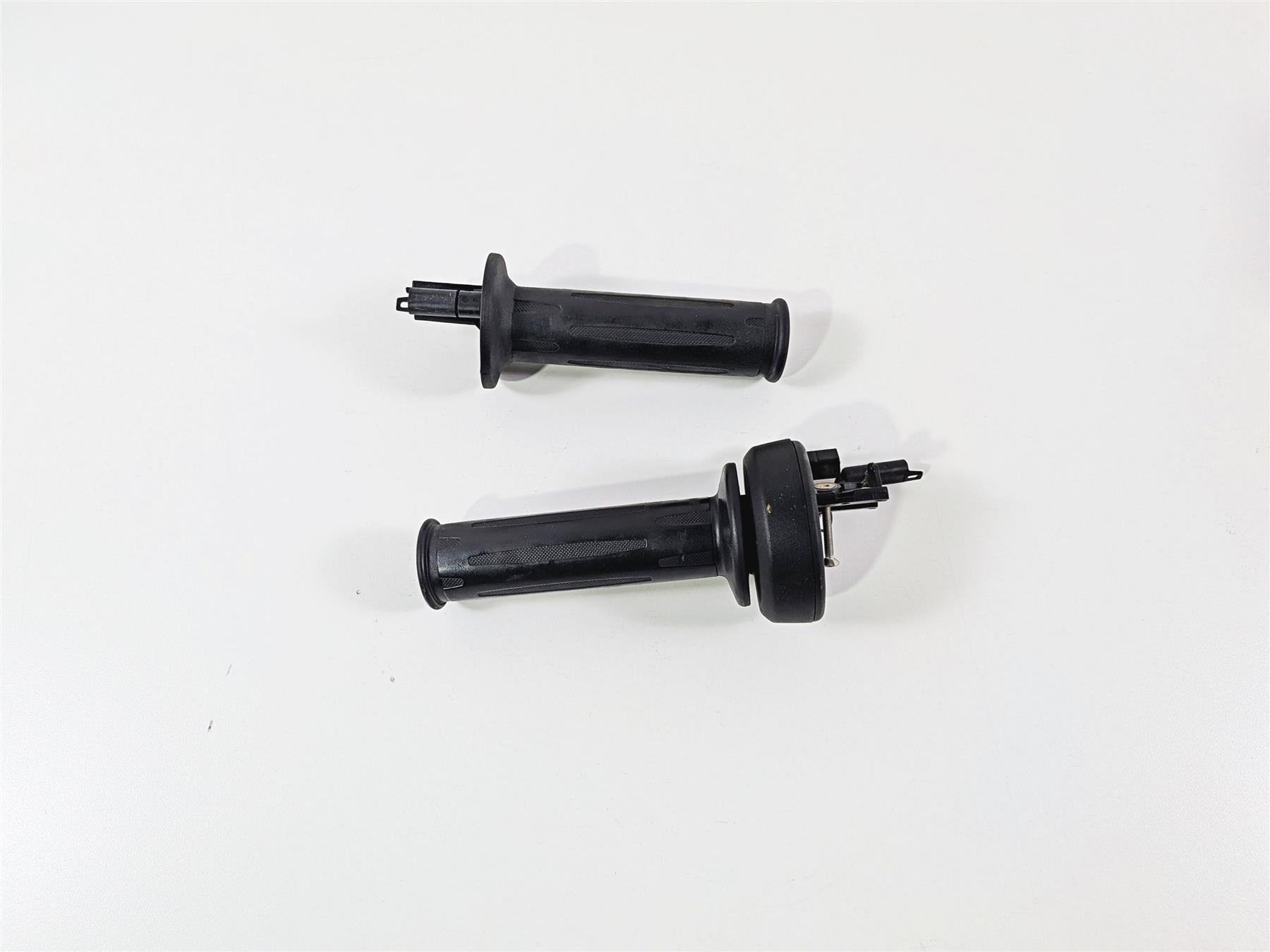 2023 BMW R nineT Scrambler K23 Heated Cruise Hand Grips 61318552120 61318554007 {{ shop.shopifyCountryName }} - Mototech271