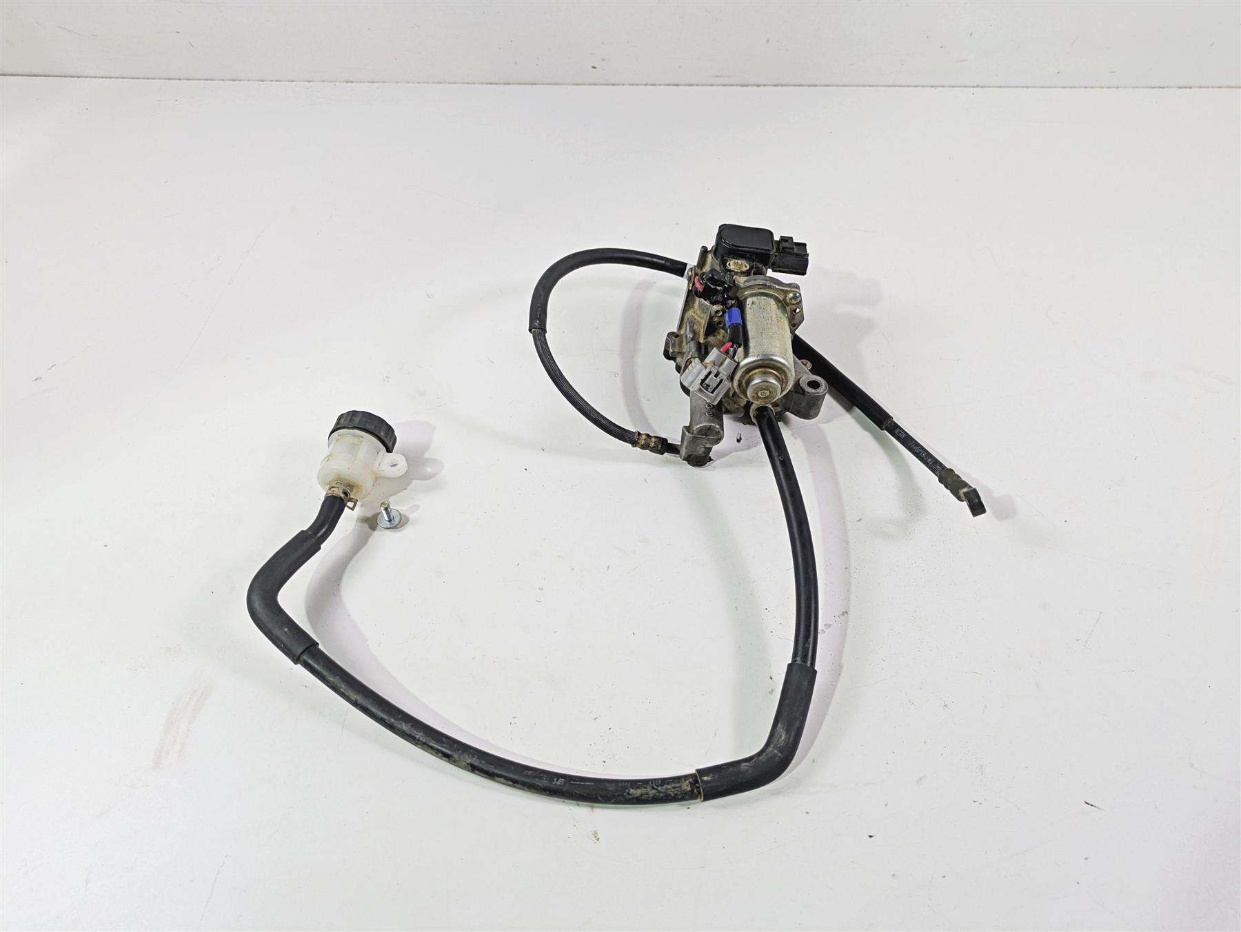2020 Yamaha YXZ1000 R SS XTR Clutch Actuator Master Cylinder B57-82460-03-00 {{ shop.shopifyCountryName }} - Mototech271