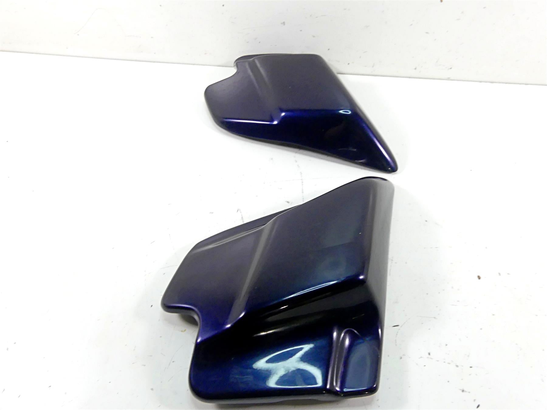 2002 Harley Touring FLHTC Electra Glide Side Cover Fairing Set 66250-97 66048-97 {{ shop.shopifyCountryName }} - Mototech271